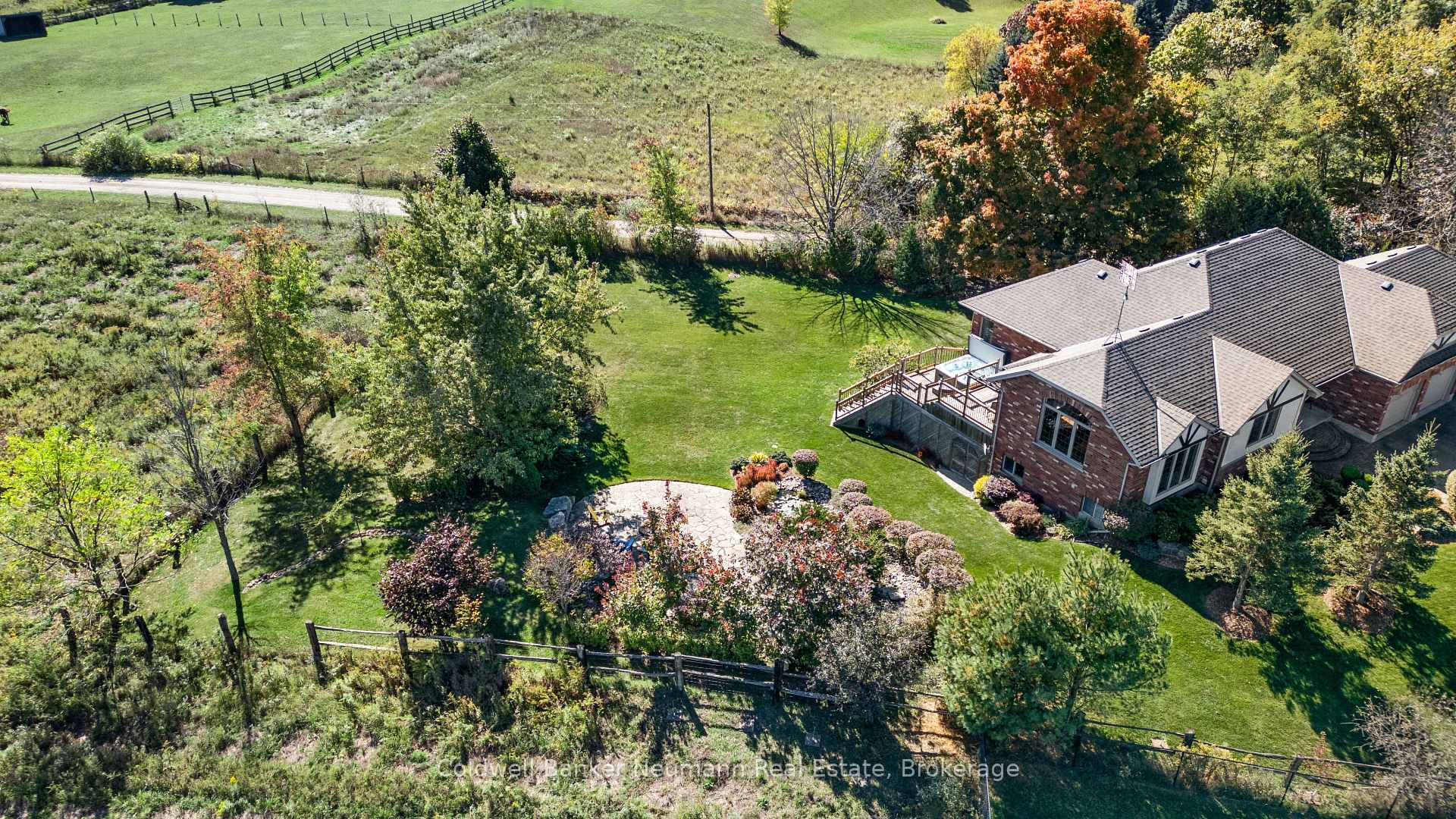 Photo 1 of 7677 Maltby Road E, Puslinch, Aberfoyle — HOMEH