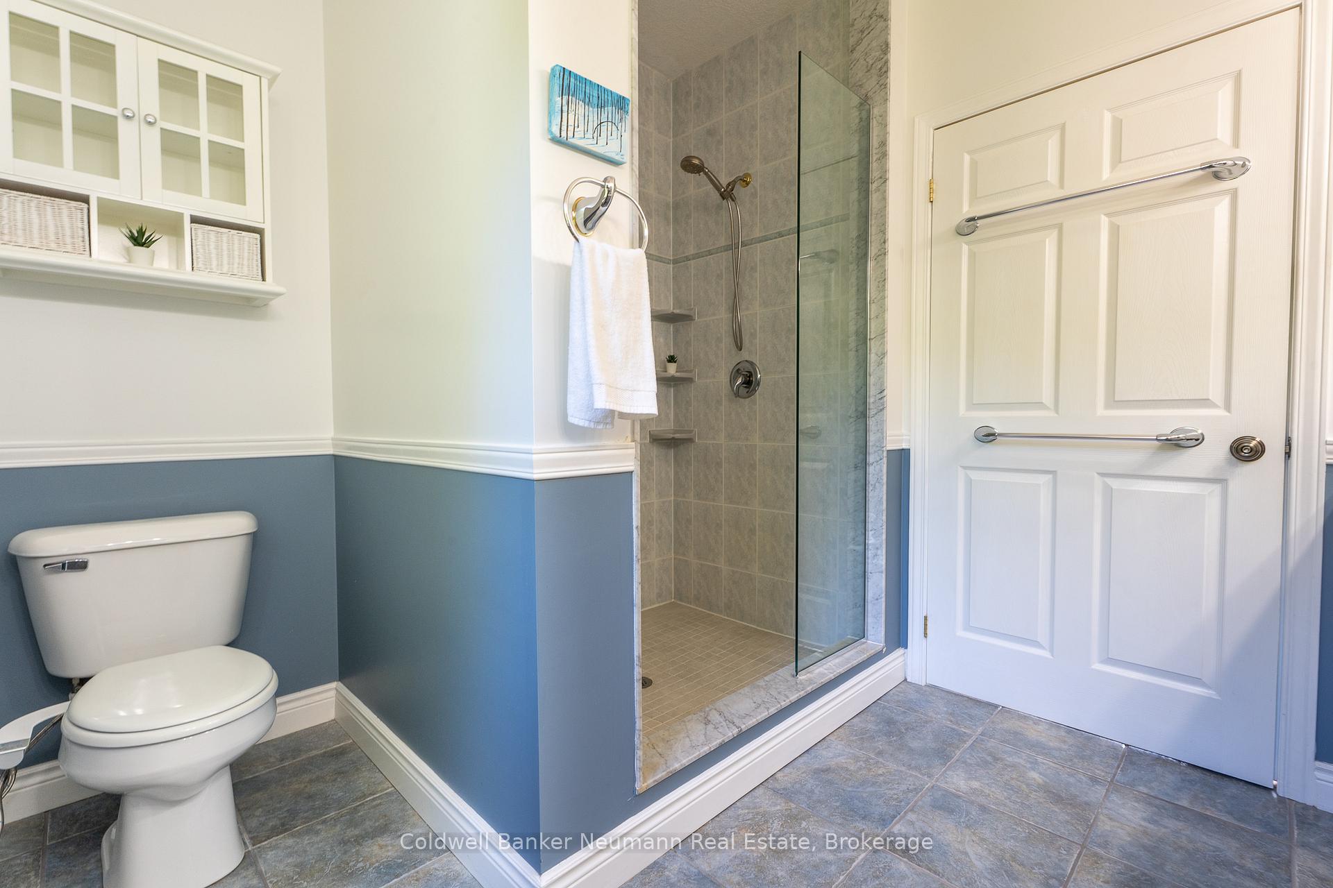 Photo 22 of 7677 Maltby Road E, Puslinch, Aberfoyle — HOMEH