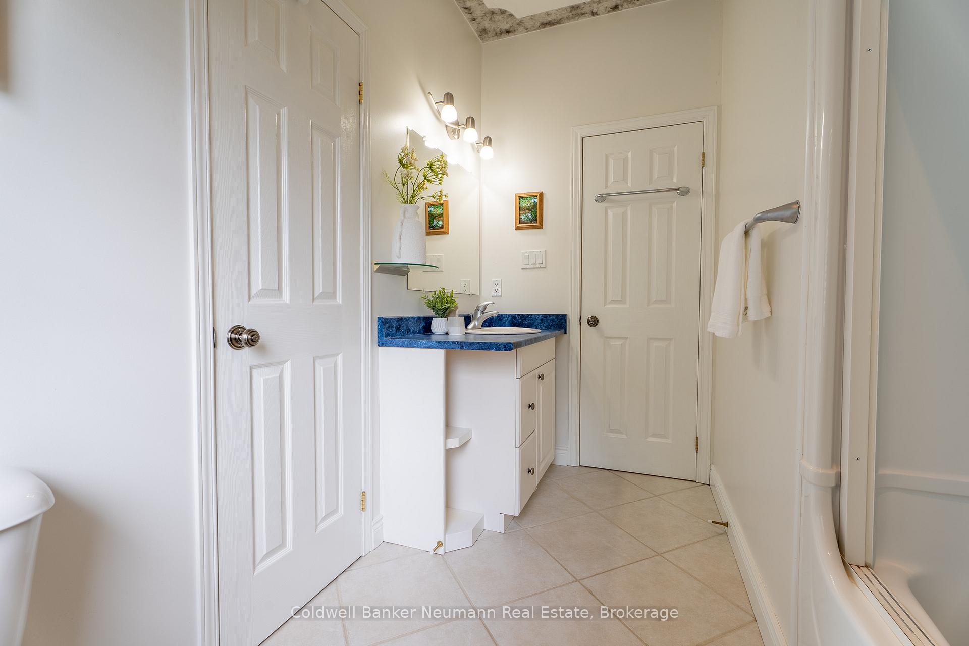 Photo 27 of 7677 Maltby Road E, Puslinch, Aberfoyle — HOMEH
