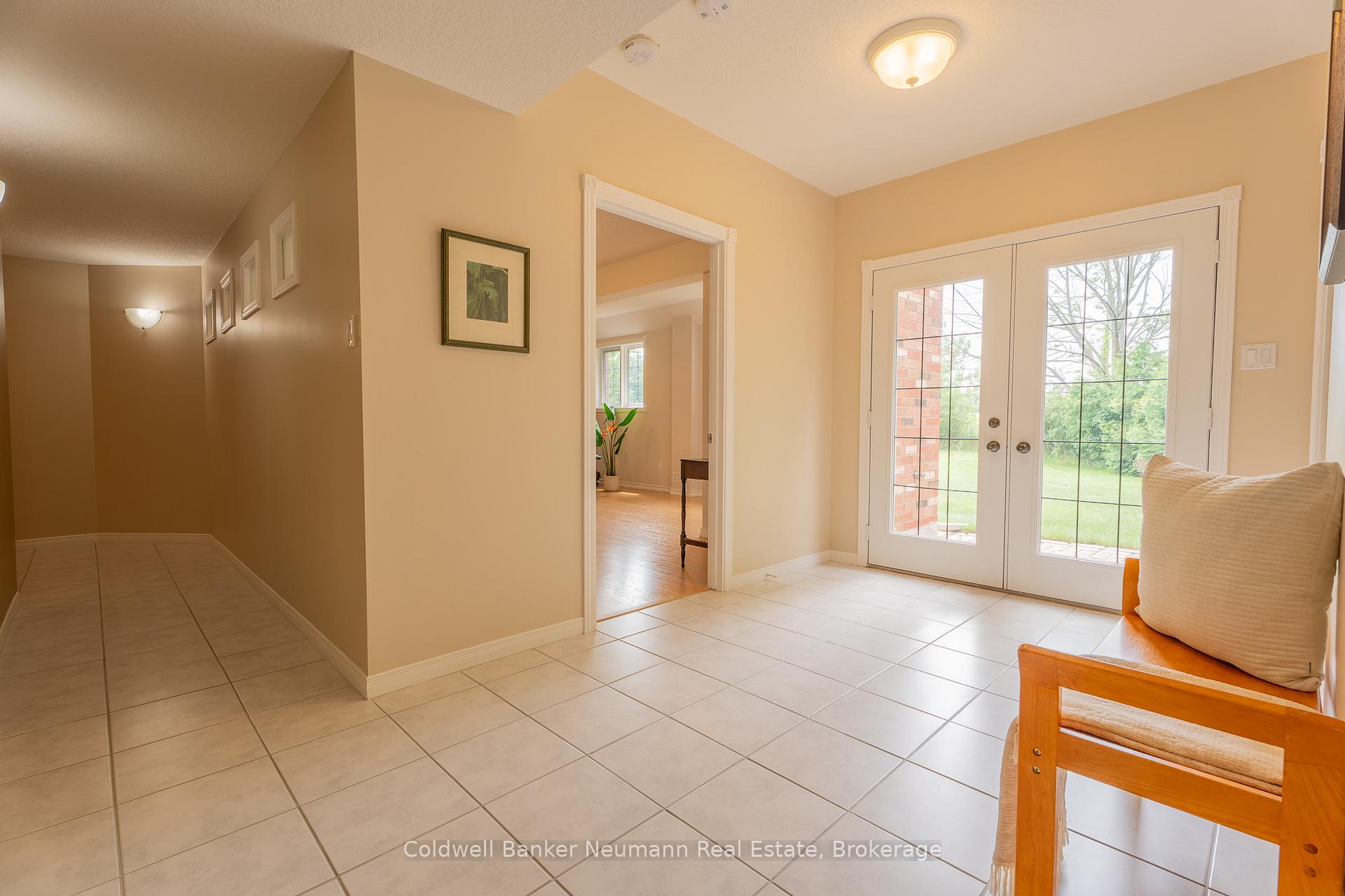 Photo 29 of 7677 Maltby Road E, Puslinch, Aberfoyle — HOMEH