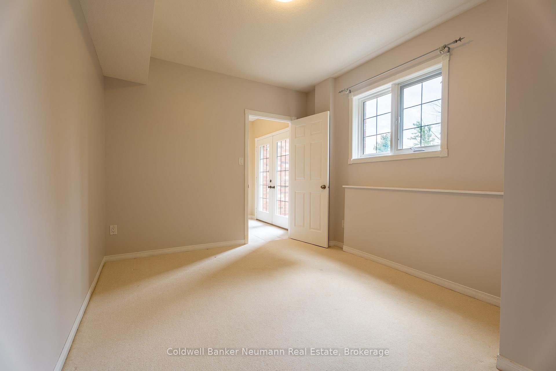 Photo 31 of 7677 Maltby Road E, Puslinch, Aberfoyle — HOMEH