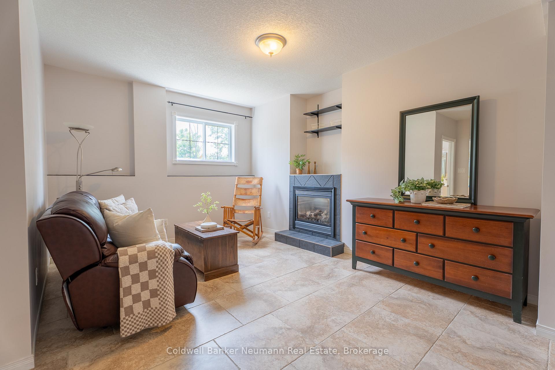 Photo 36 of 7677 Maltby Road E, Puslinch, Aberfoyle — HOMEH