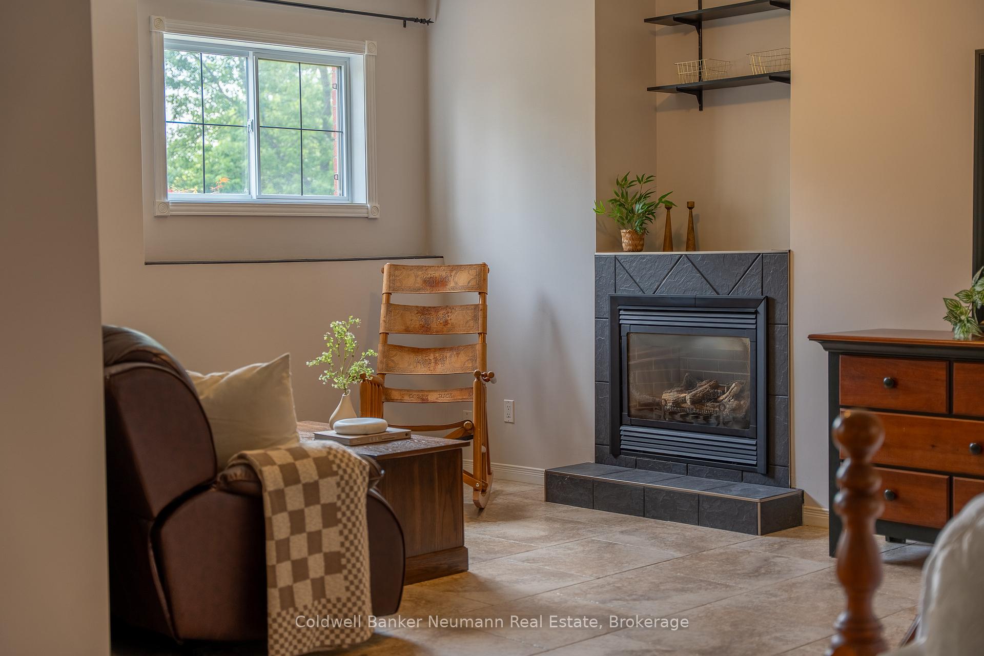 Photo 38 of 7677 Maltby Road E, Puslinch, Aberfoyle — HOMEH