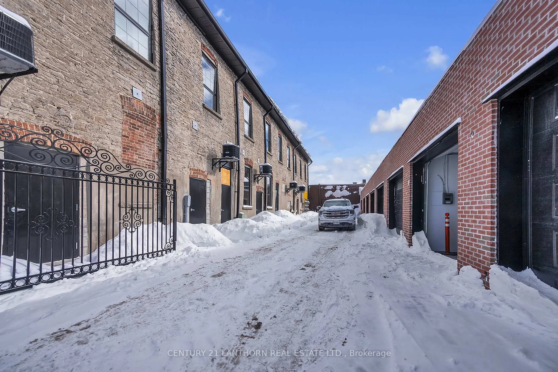 Photo 6 of Unit Unit # 5, 38 Front Street, Quinte West, Trenton Ward — HOMEH
