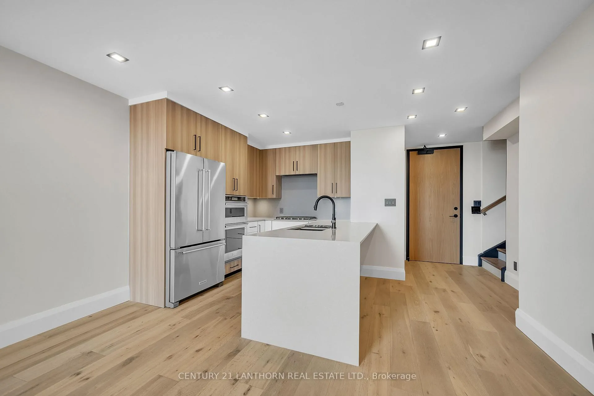 Photo 13 of Unit Unit # 5, 38 Front Street, Quinte West, Trenton Ward — HOMEH