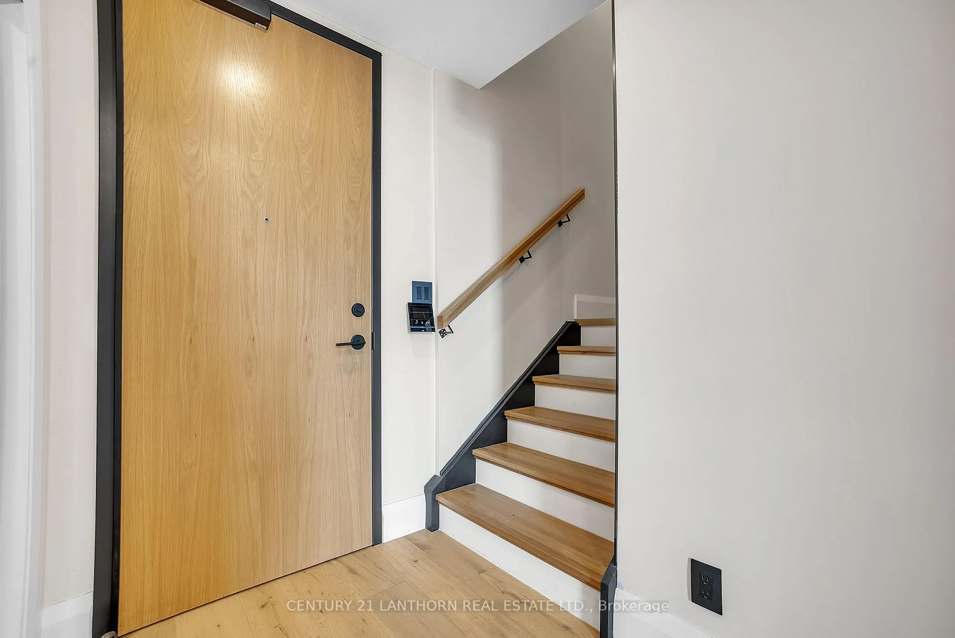 Photo 17 of Unit Unit # 5, 38 Front Street, Quinte West, Trenton Ward — HOMEH