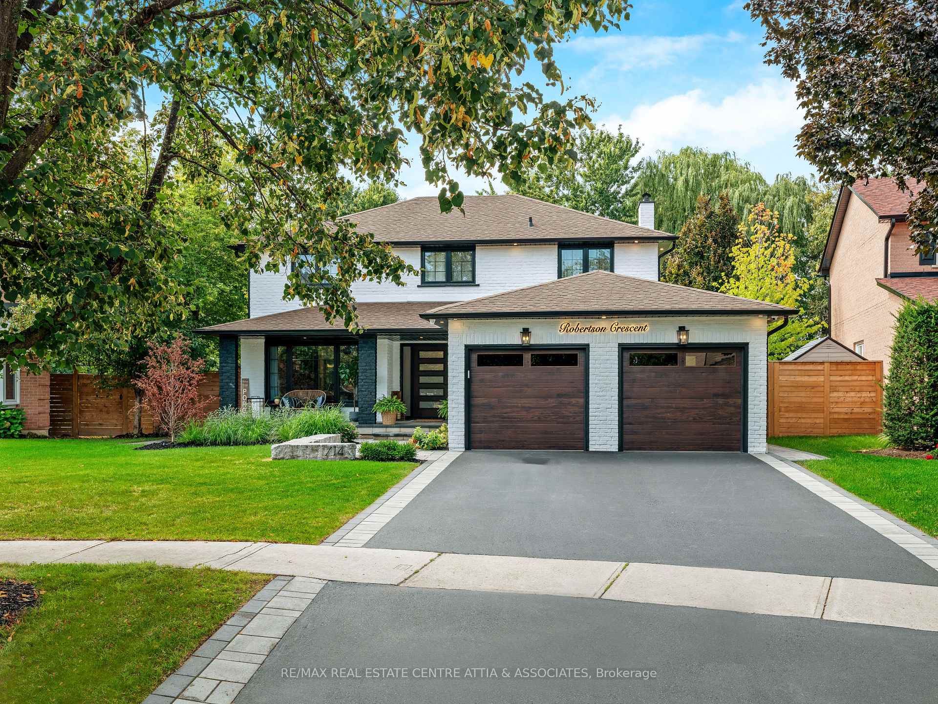 Photo 2 of 714 Robertson Crescent, Milton, Timberlea — HOMEH