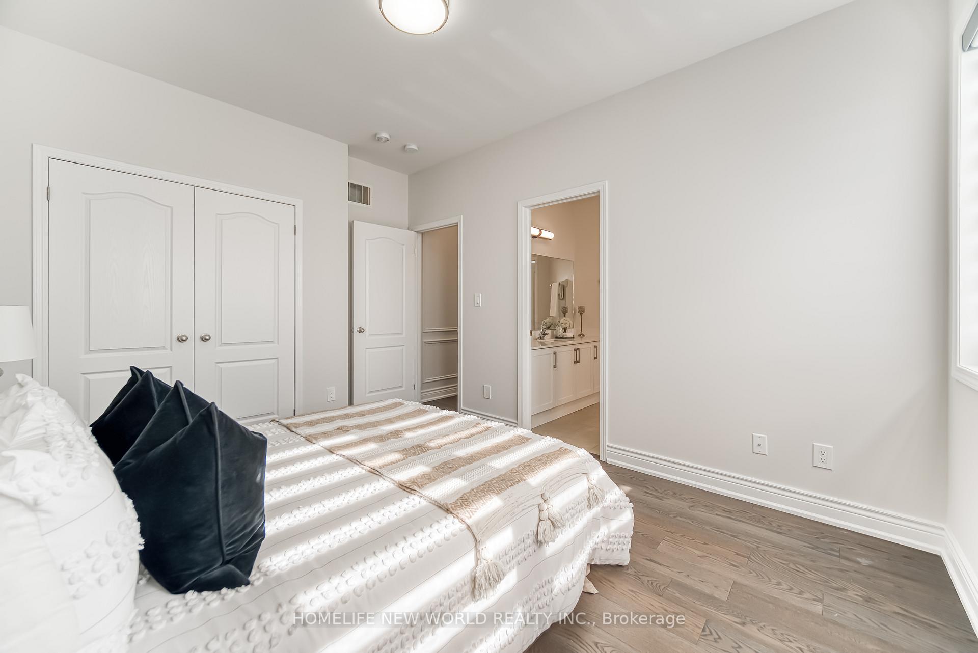 Photo 43 of 2437 Equestrian Crescent, Oshawa, Windfields — HOMEH