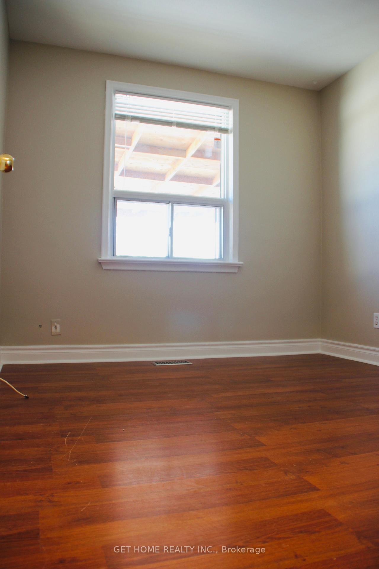 Photo 5 of Unit Main, 541 Emerald Avenue, Oshawa, Lakeview — HOMEH