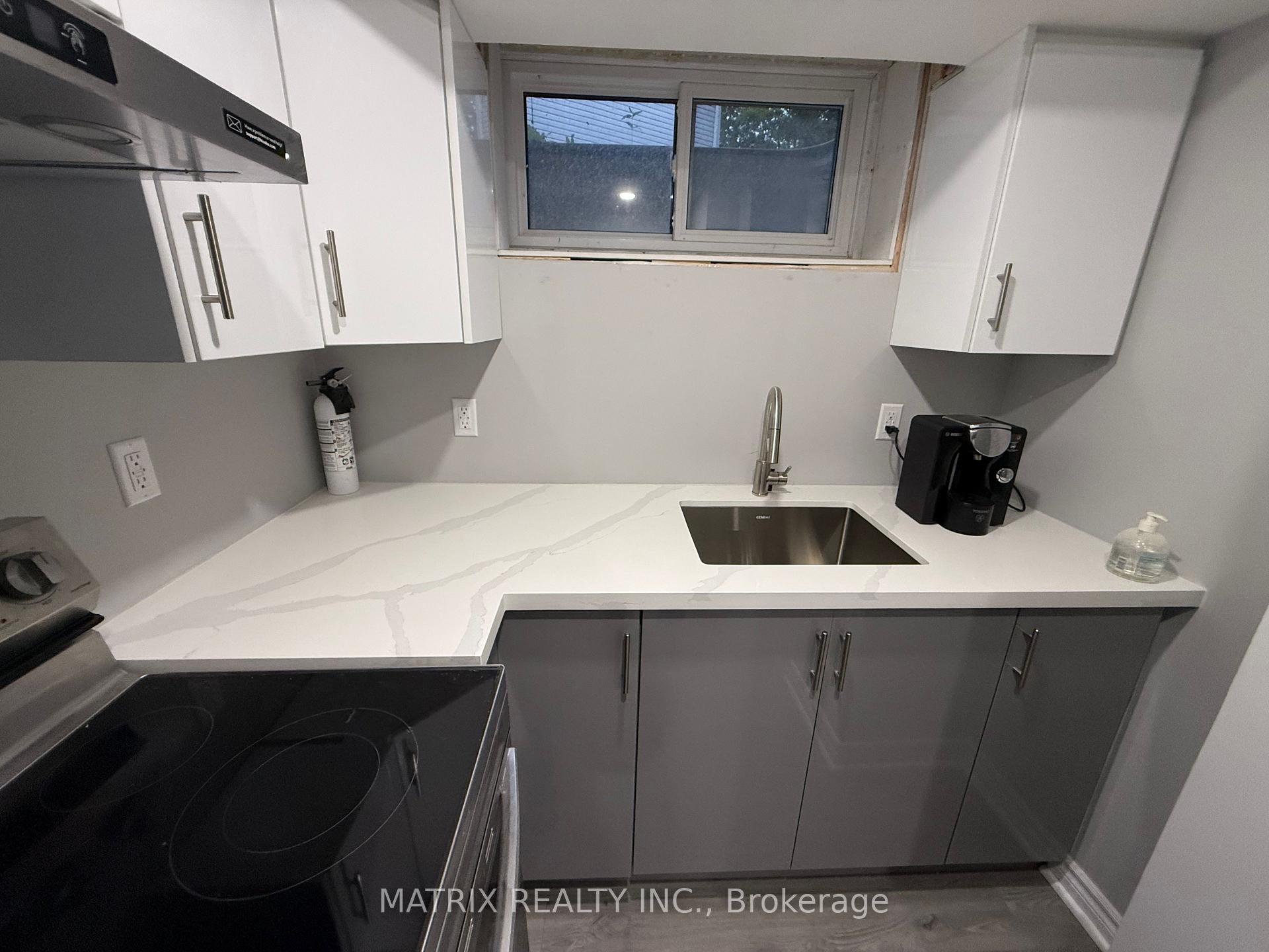 Photo 5 of 1595 Geta Circle, Pickering, Village East — HOMEH