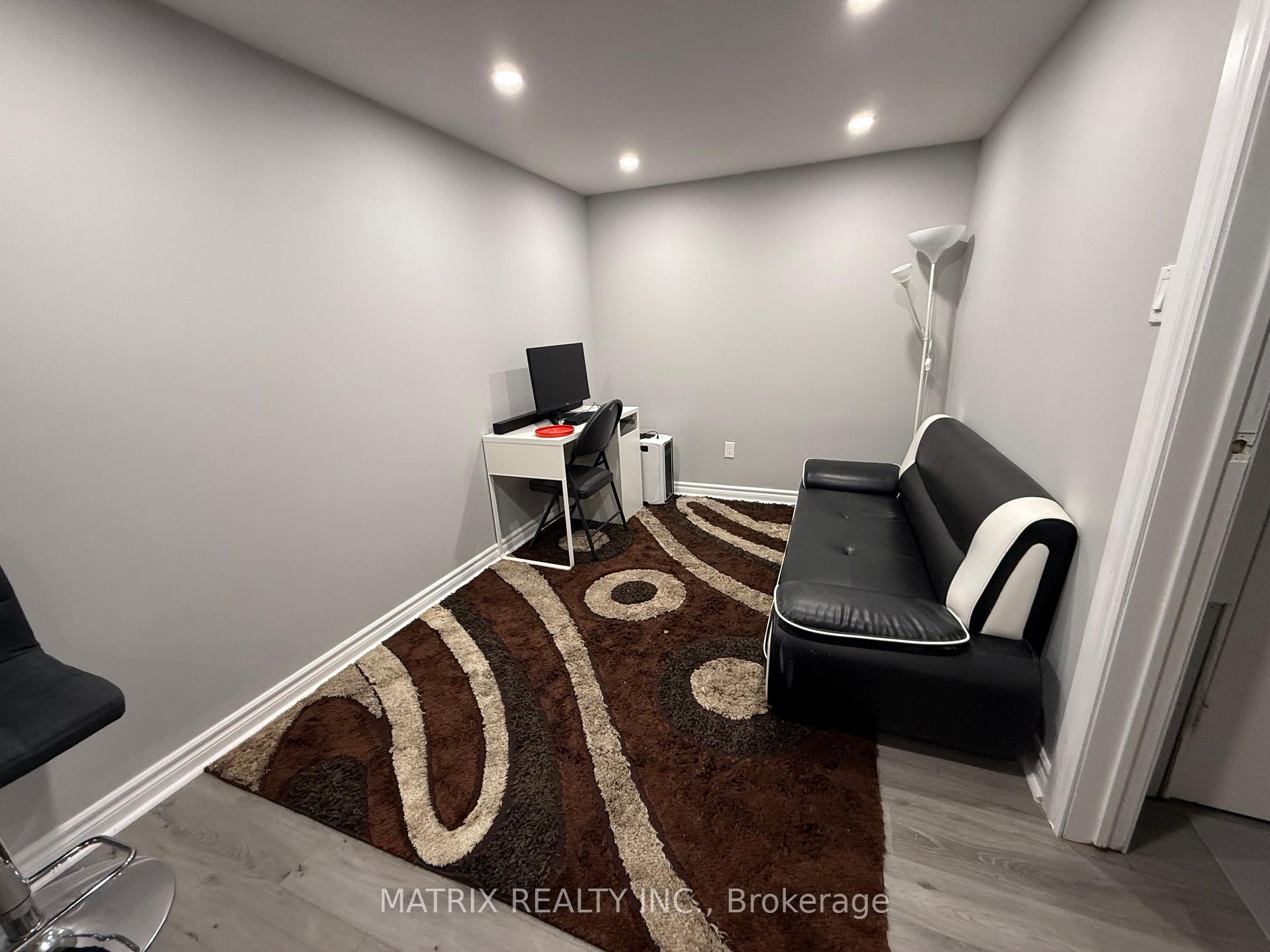 Photo 8 of 1595 Geta Circle, Pickering, Village East — HOMEH