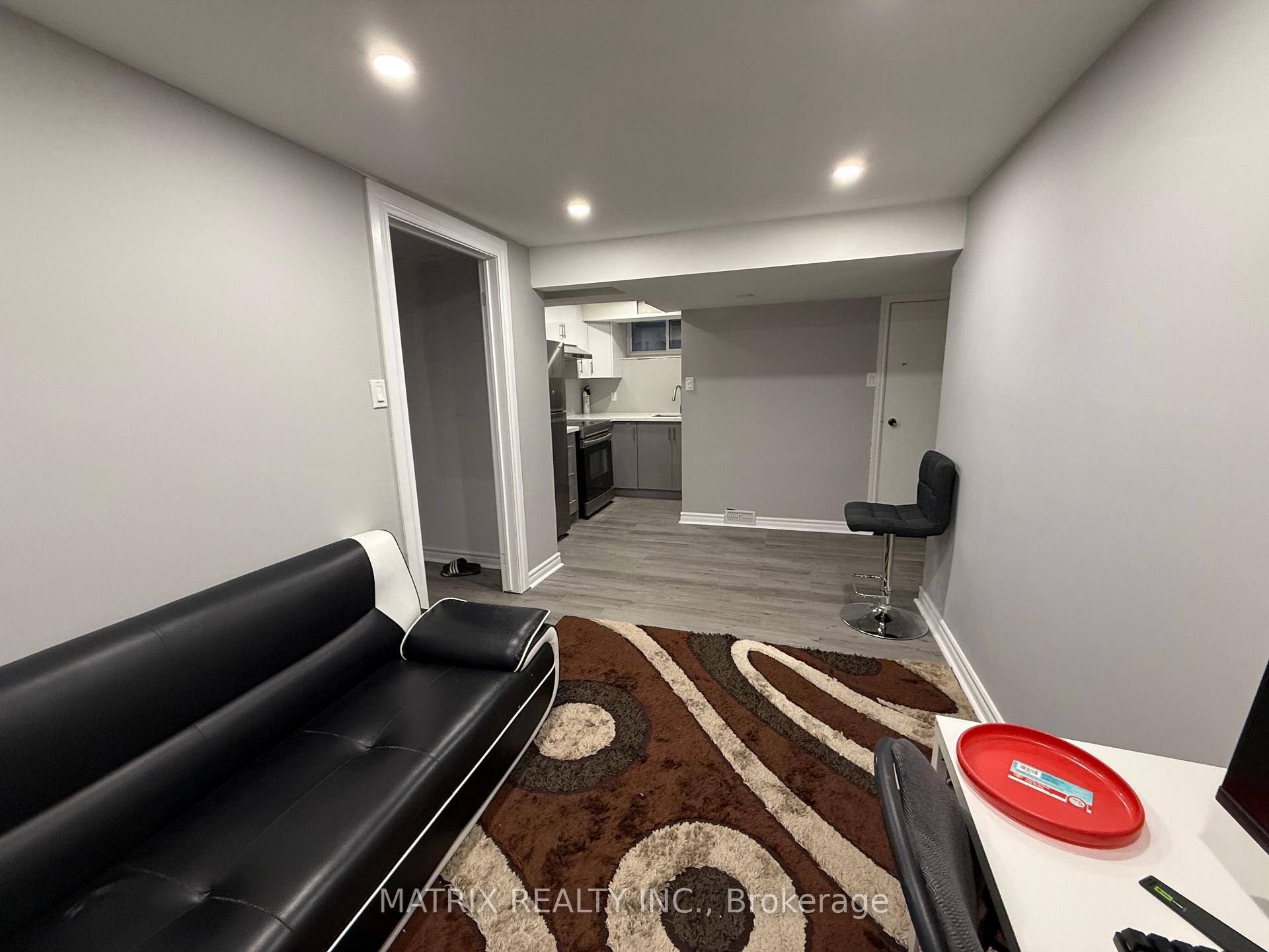 Photo 9 of 1595 Geta Circle, Pickering, Village East — HOMEH