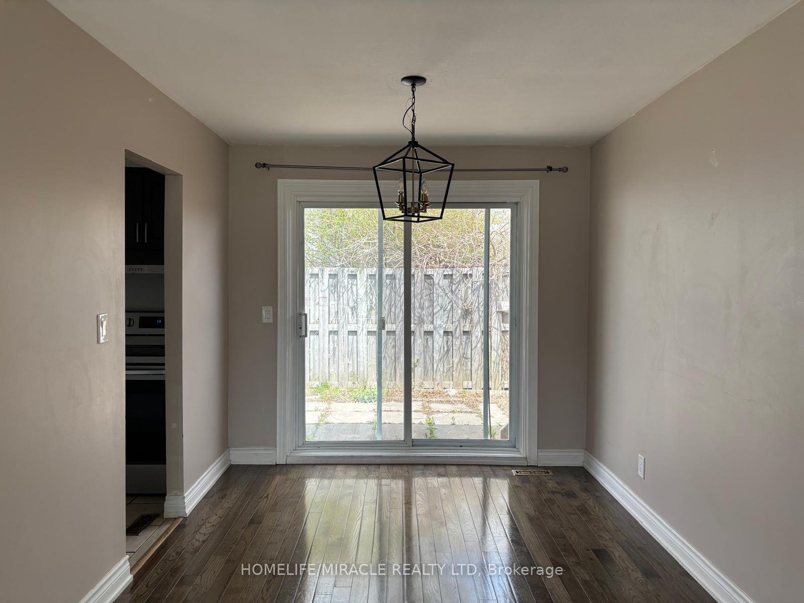 Photo 6 of 455 Dianne Drive, Oshawa, Donevan — HOMEH