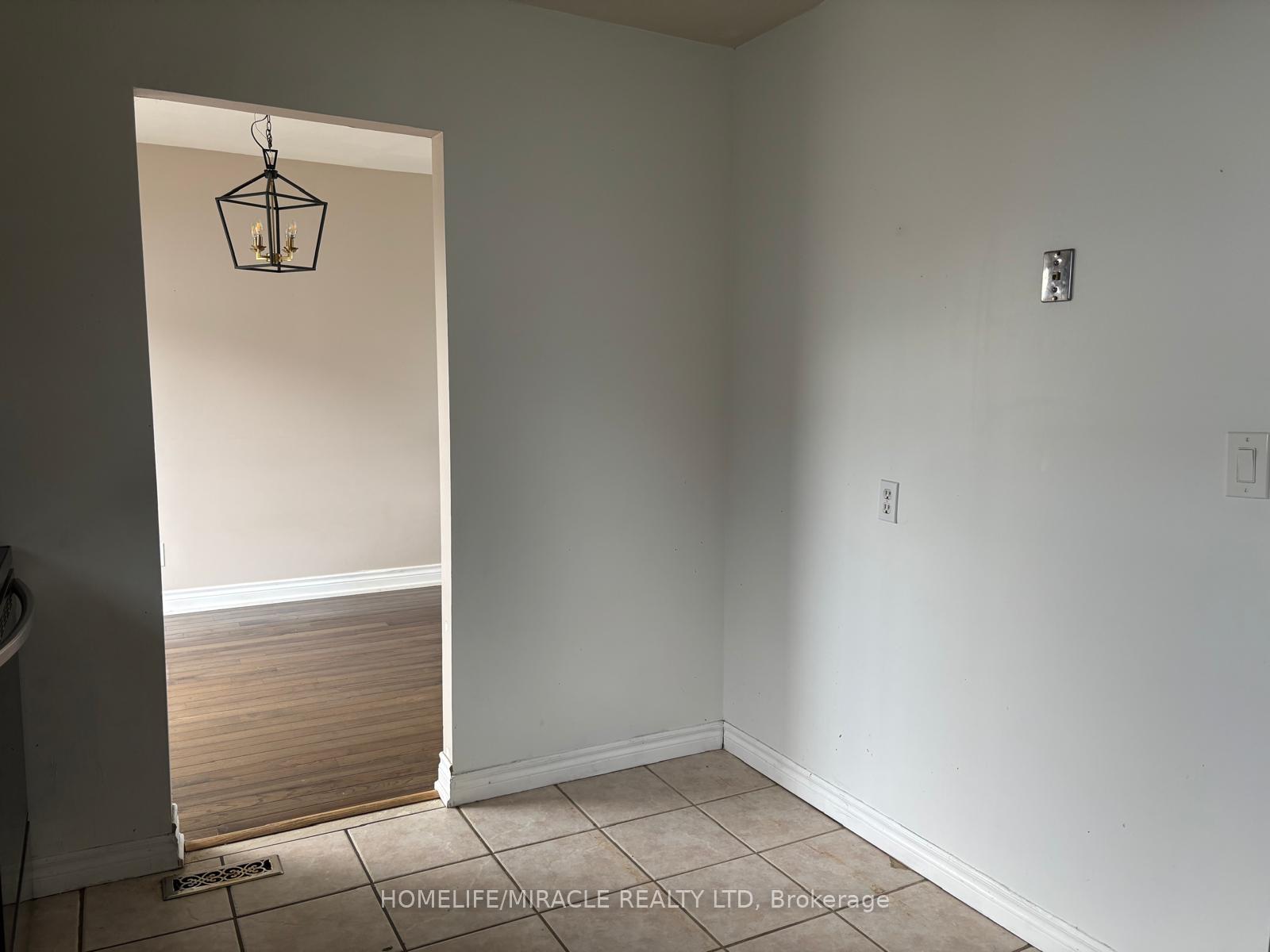 Photo 13 of 455 Dianne Drive, Oshawa, Donevan — HOMEH