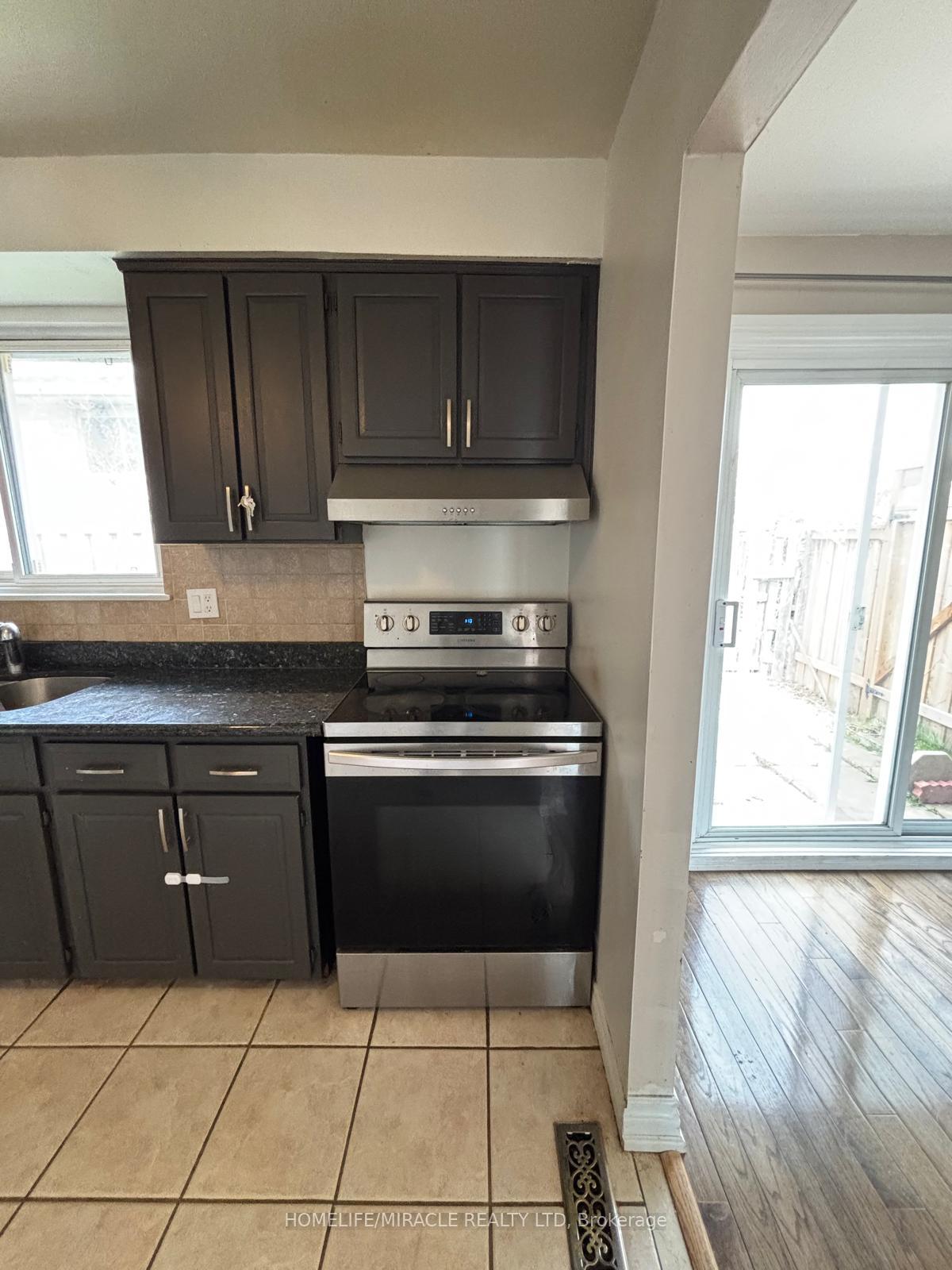 Photo 24 of 455 Dianne Drive, Oshawa, Donevan — HOMEH