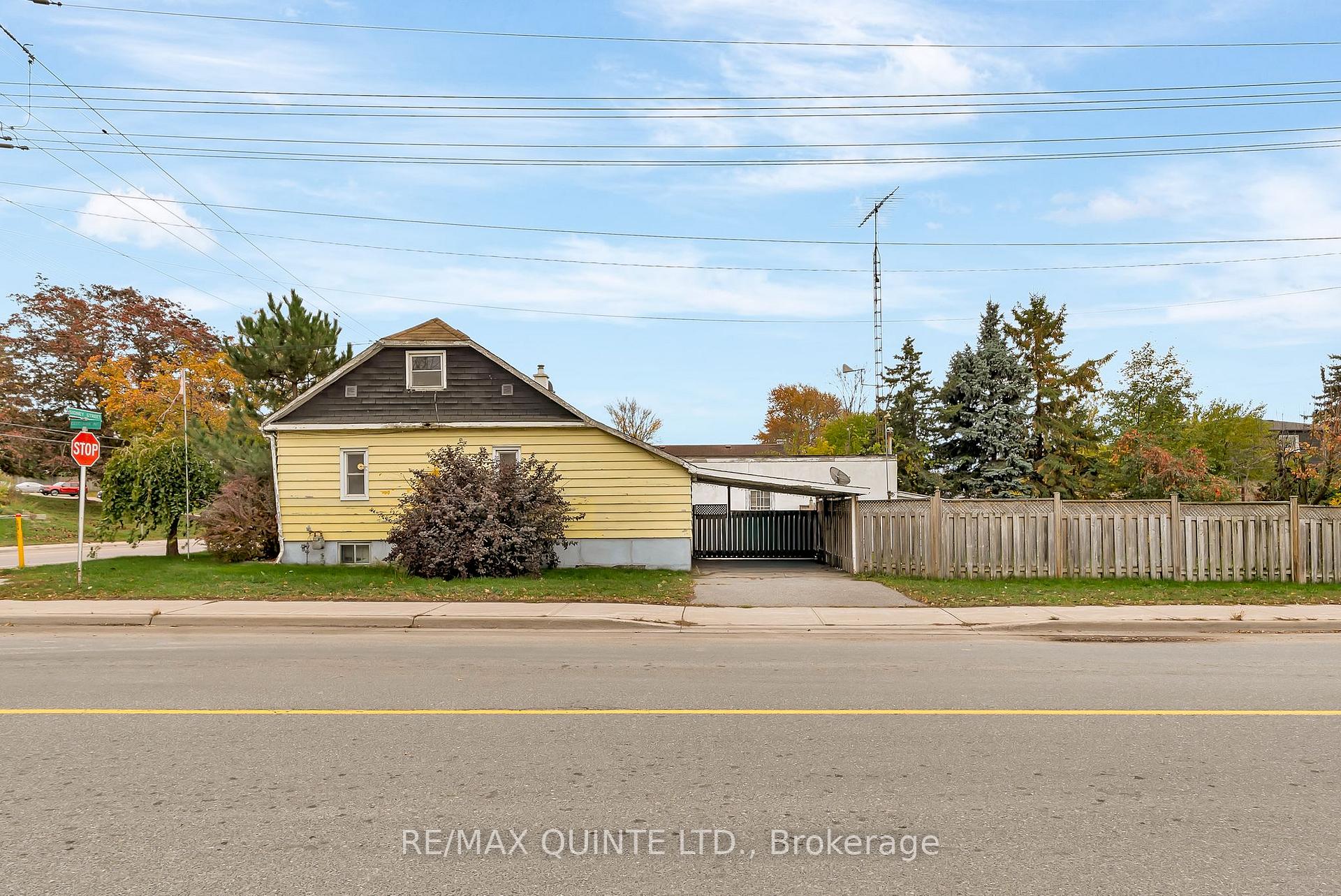 Photo 4 of 336 Sidney Street, Quinte West, Trenton Ward — HOMEH