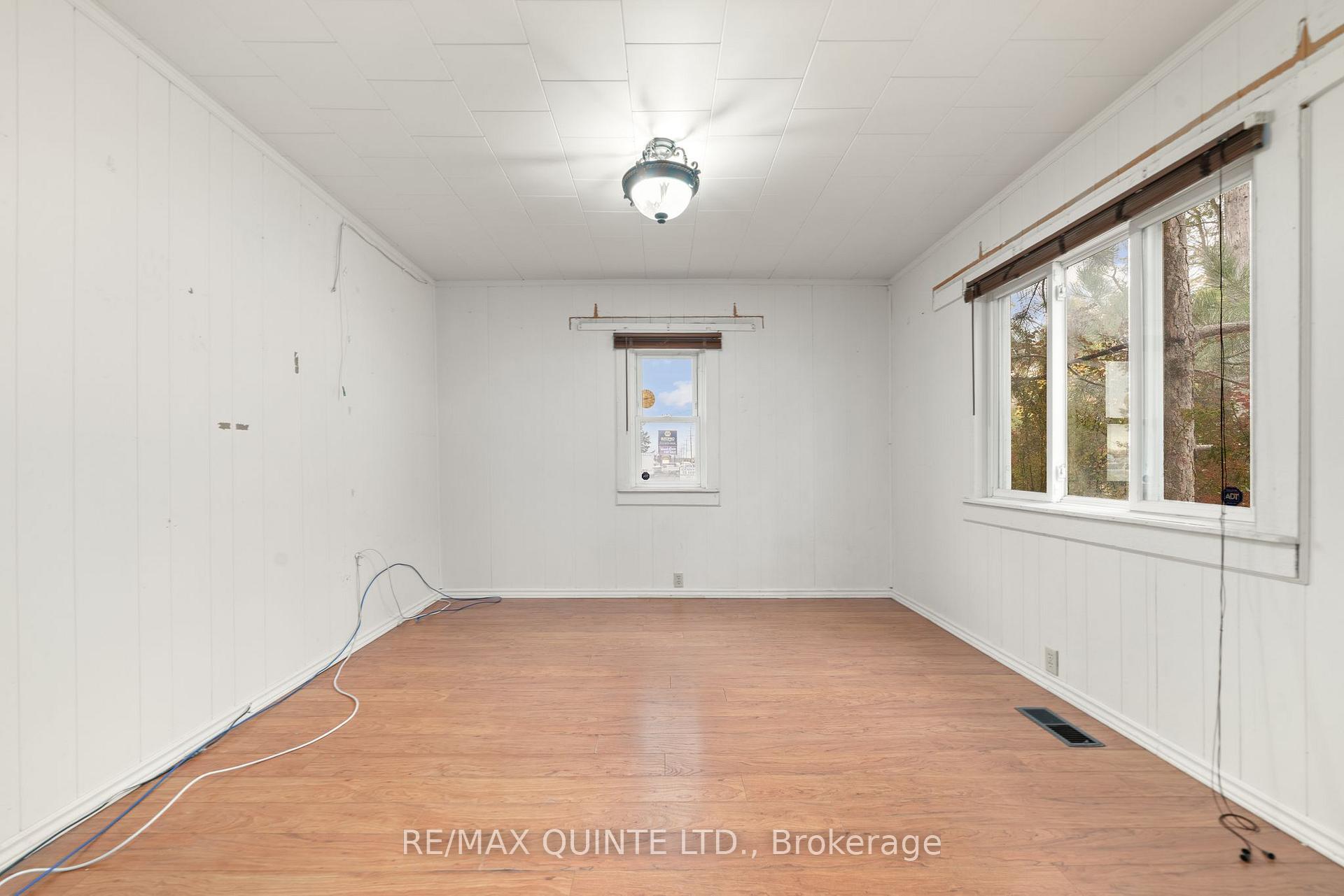 Photo 8 of 336 Sidney Street, Quinte West, Trenton Ward — HOMEH