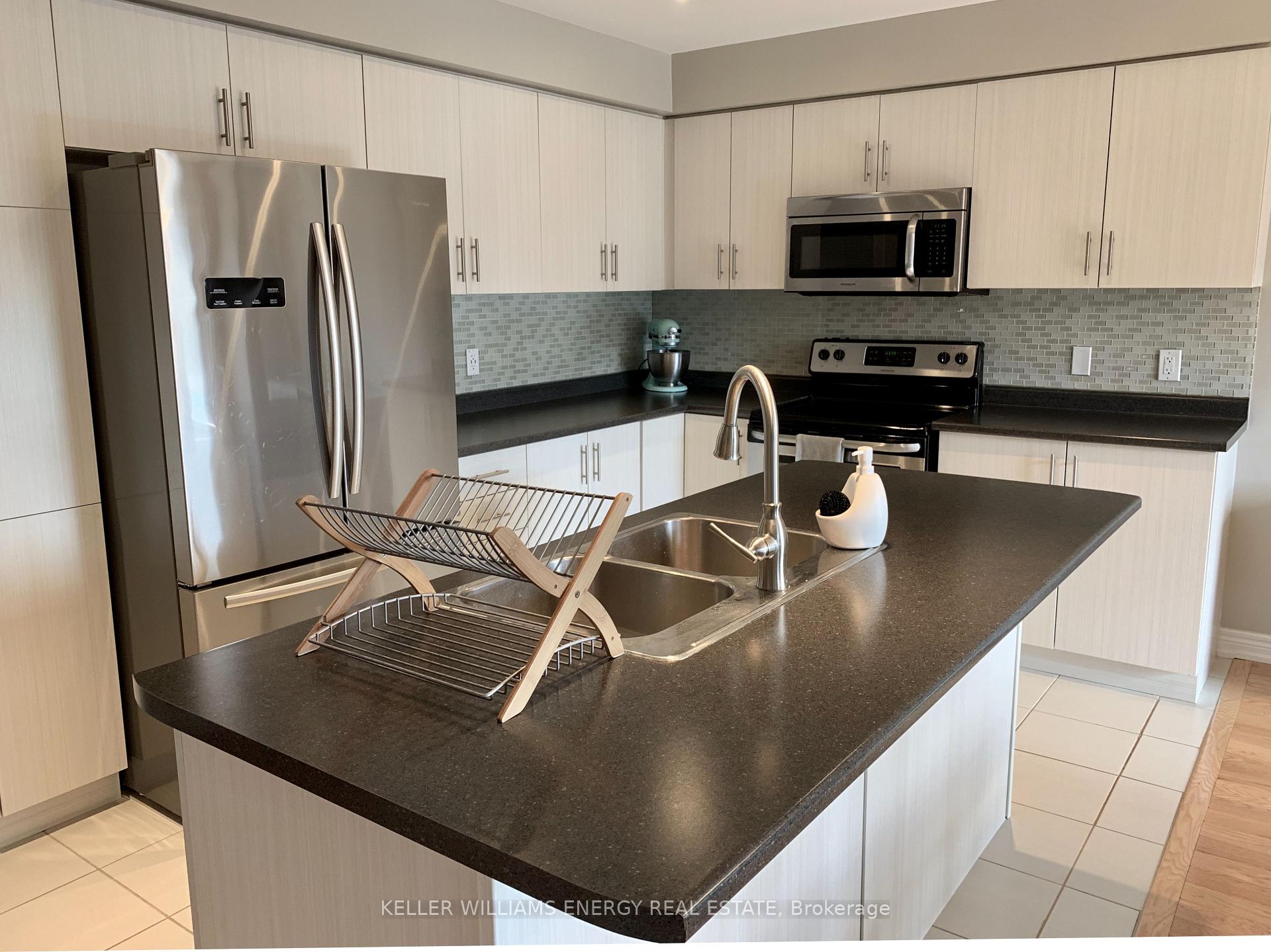 Photo 5 of 78 Nearco Crescent, Oshawa, Windfields — HOMEH