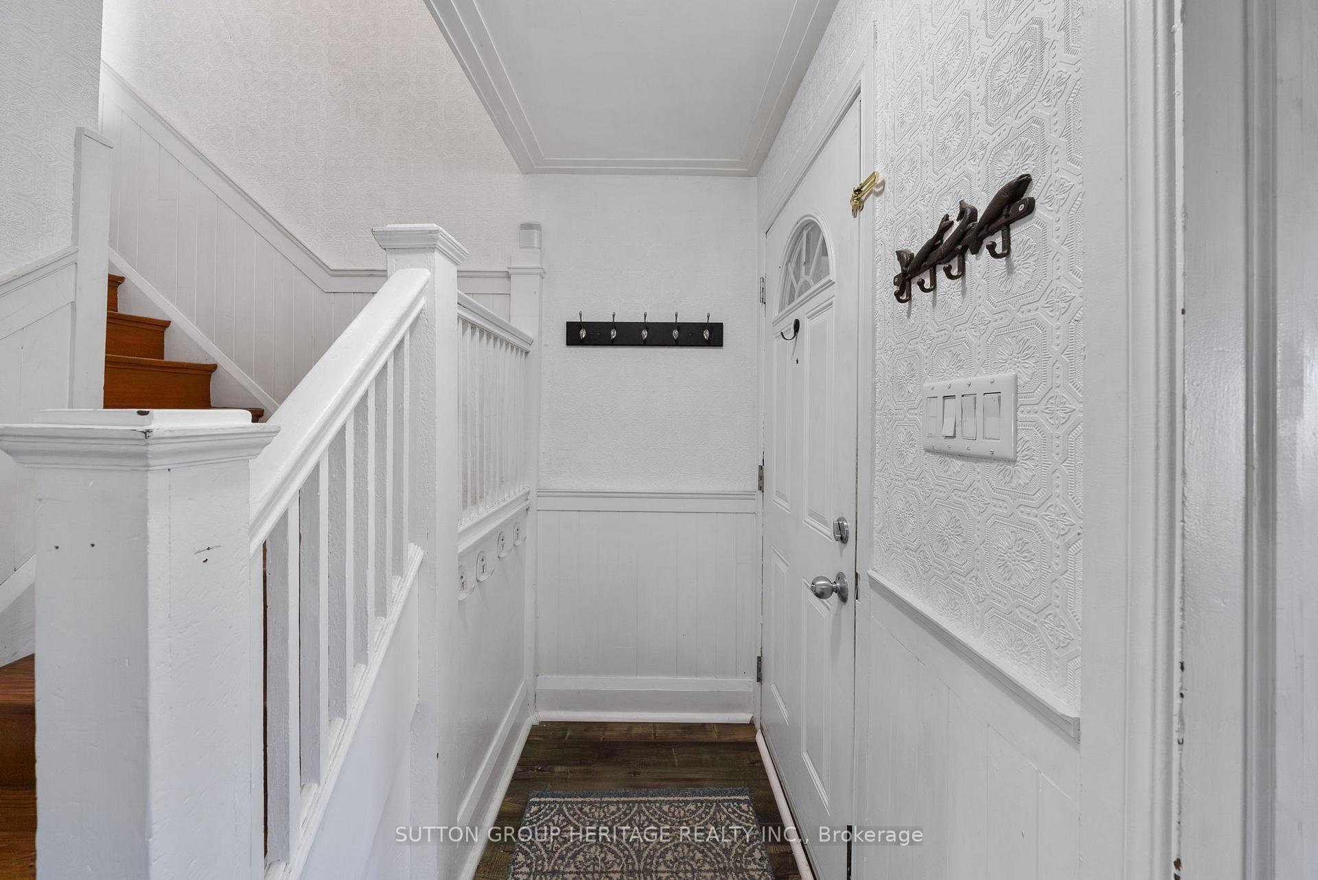 Photo 5 of 637 Masson Street, Oshawa, O'Neill — HOMEH