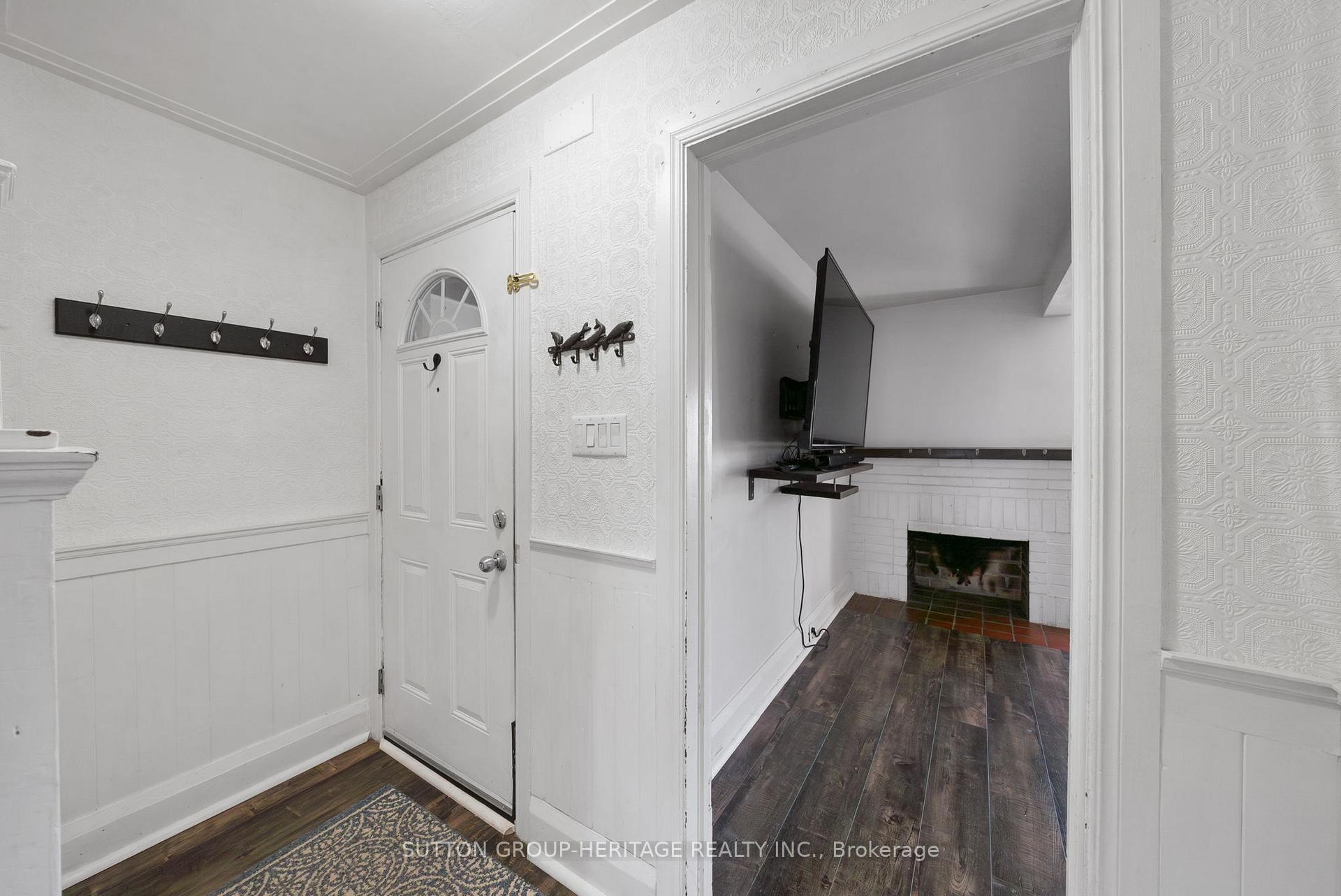 Photo 6 of 637 Masson Street, Oshawa, O'Neill — HOMEH