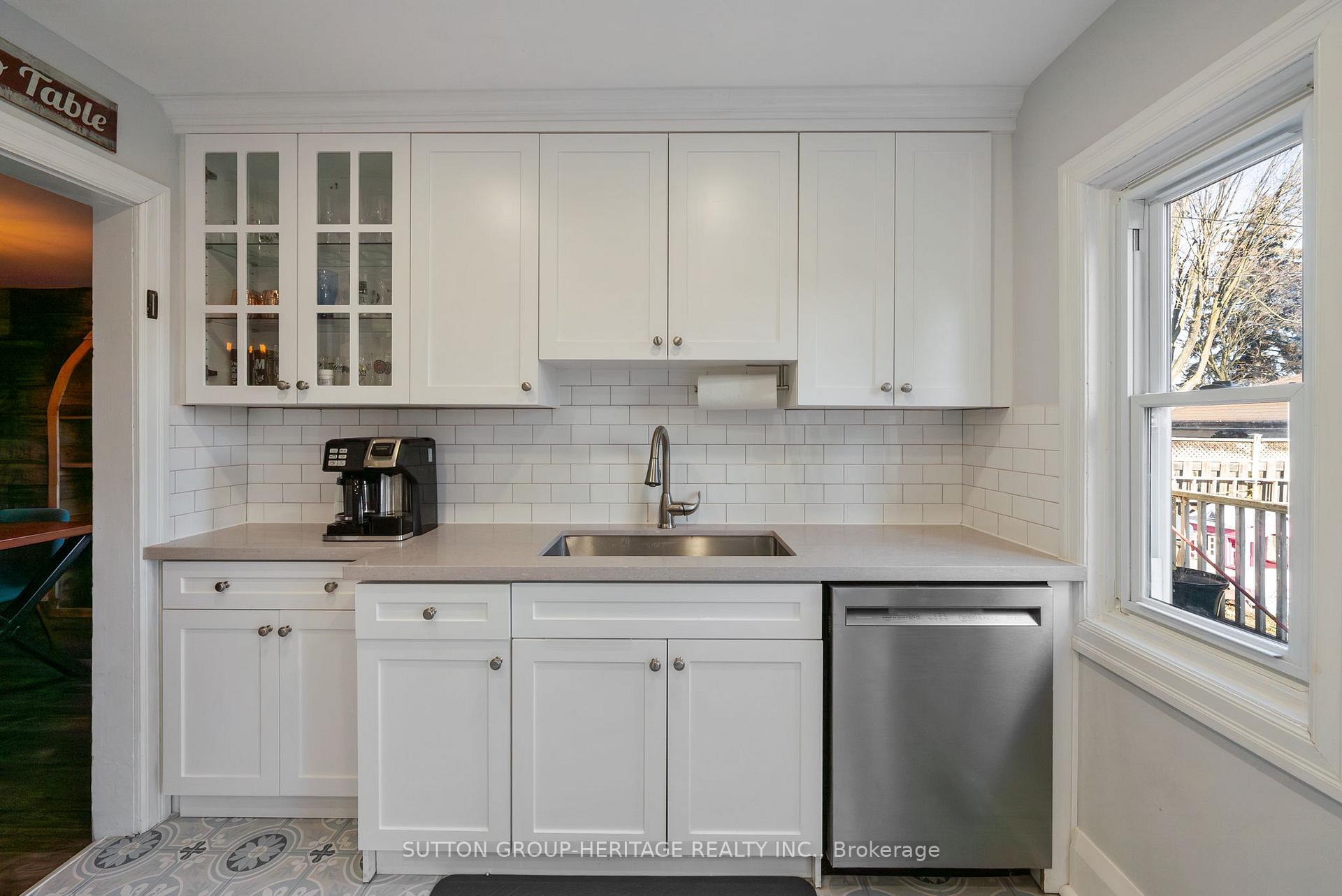 Photo 10 of 637 Masson Street, Oshawa, O'Neill — HOMEH