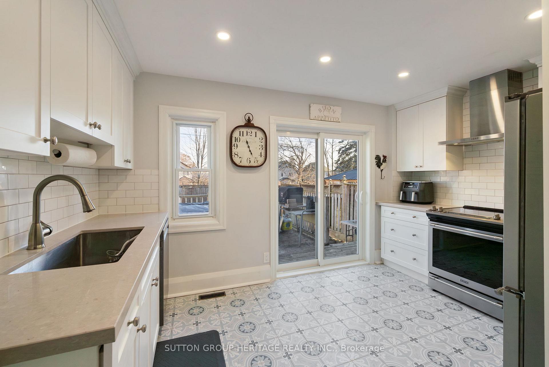 Photo 12 of 637 Masson Street, Oshawa, O'Neill — HOMEH