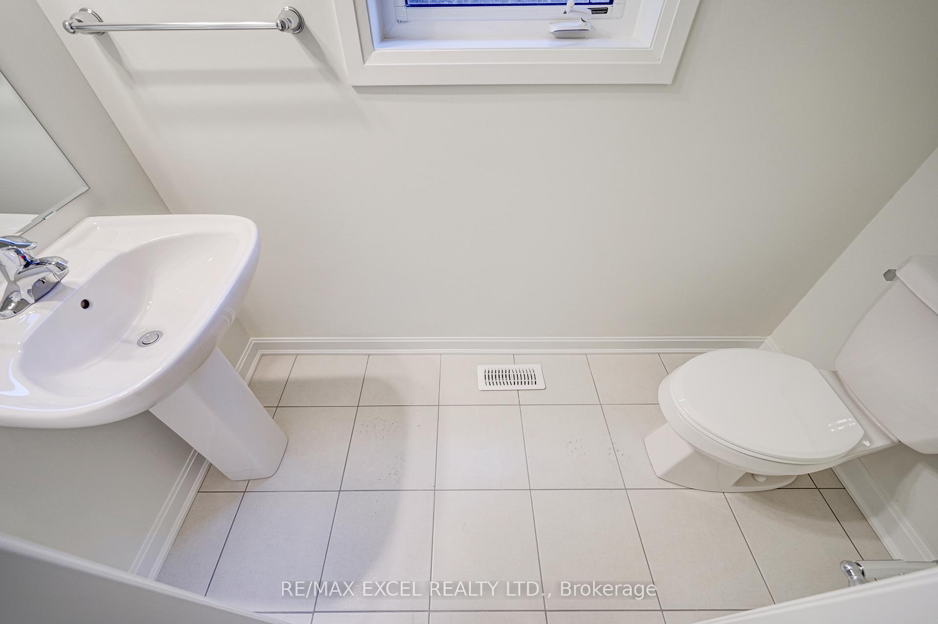 Photo 4 of 1406 Longspur Trail, Pickering, Rural Pickering — HOMEH