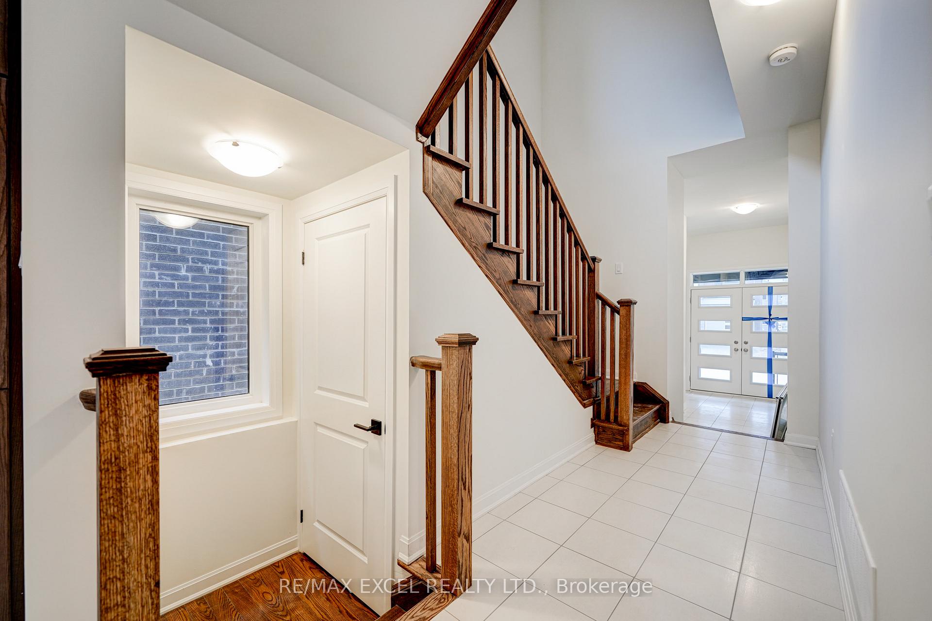 Photo 6 of 1406 Longspur Trail, Pickering, Rural Pickering — HOMEH