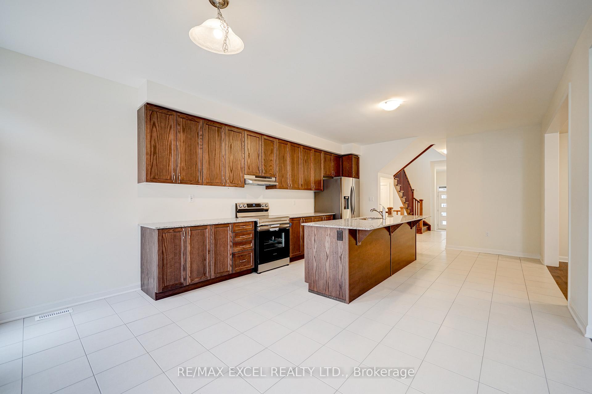 Photo 10 of 1406 Longspur Trail, Pickering, Rural Pickering — HOMEH