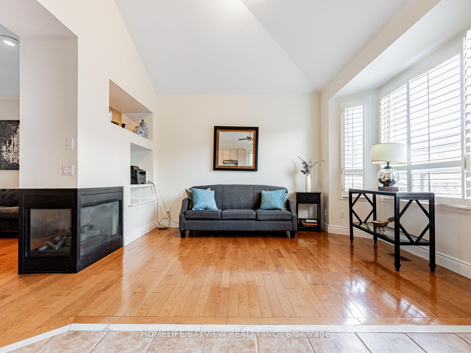 Photo 11 of 109 Thicket Crescent, Pickering, Highbush — HOMEH