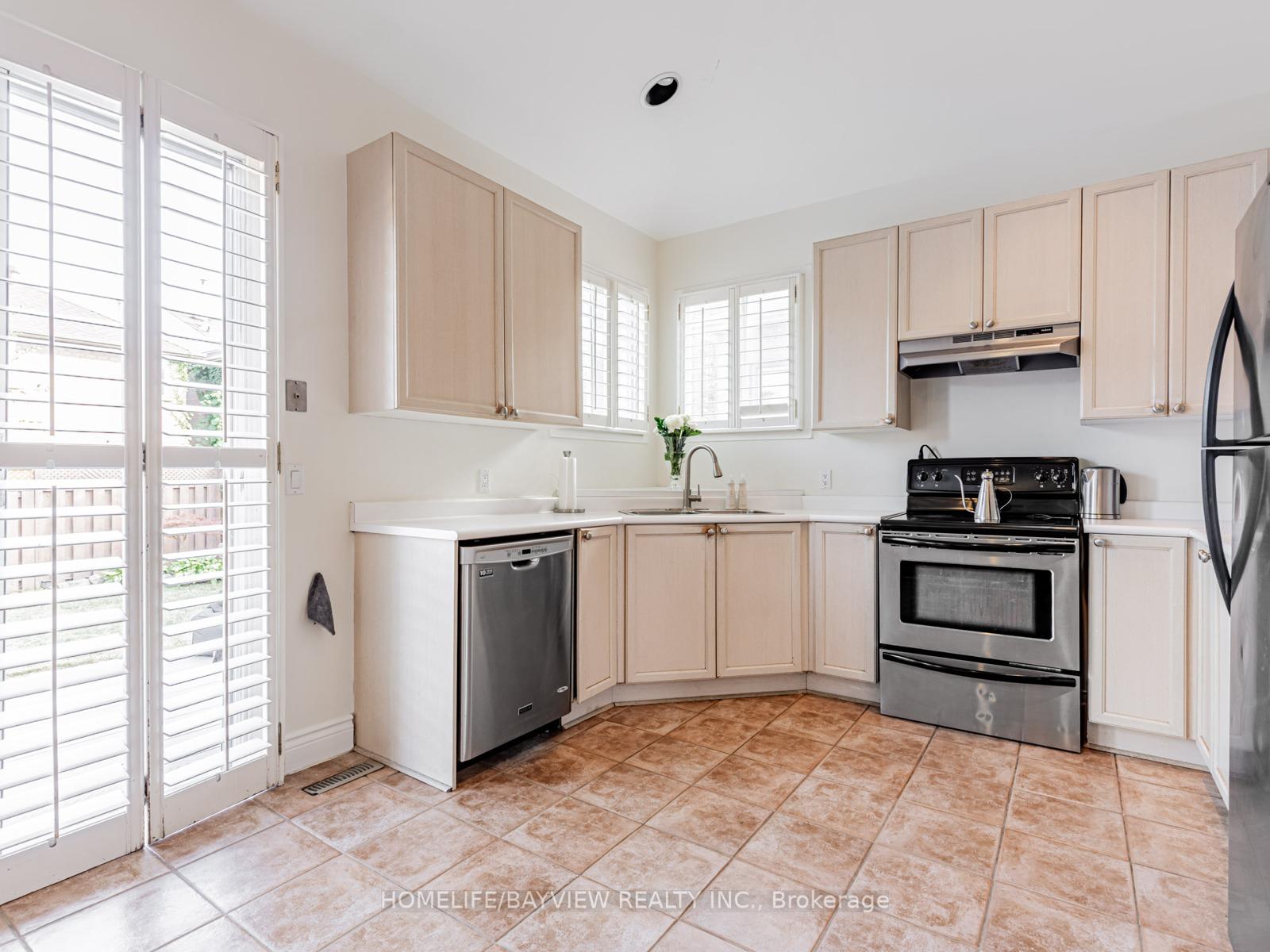 Photo 15 of 109 Thicket Crescent, Pickering, Highbush — HOMEH
