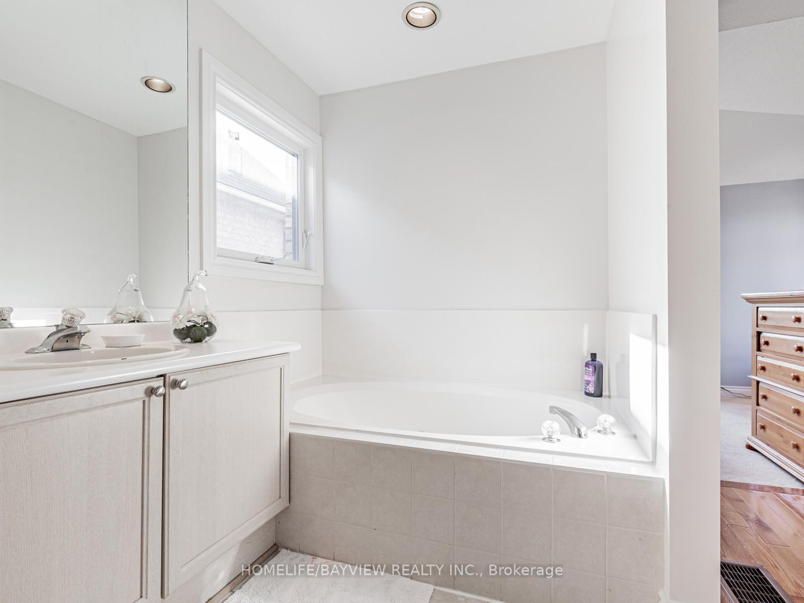 Photo 22 of 109 Thicket Crescent, Pickering, Highbush — HOMEH