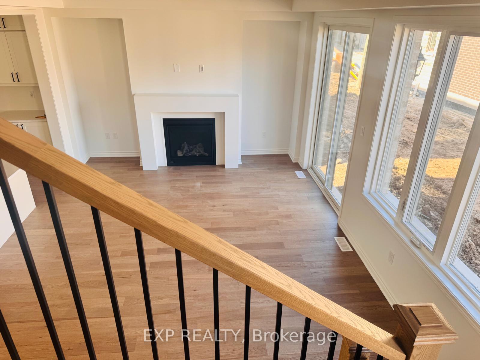 Photo 5 of 304 Marigold Court, Milton, Walker — HOMEH