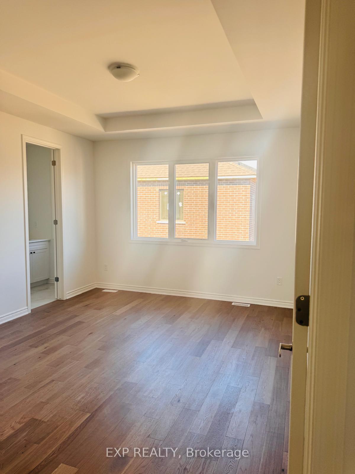 Photo 8 of 304 Marigold Court, Milton, Walker — HOMEH