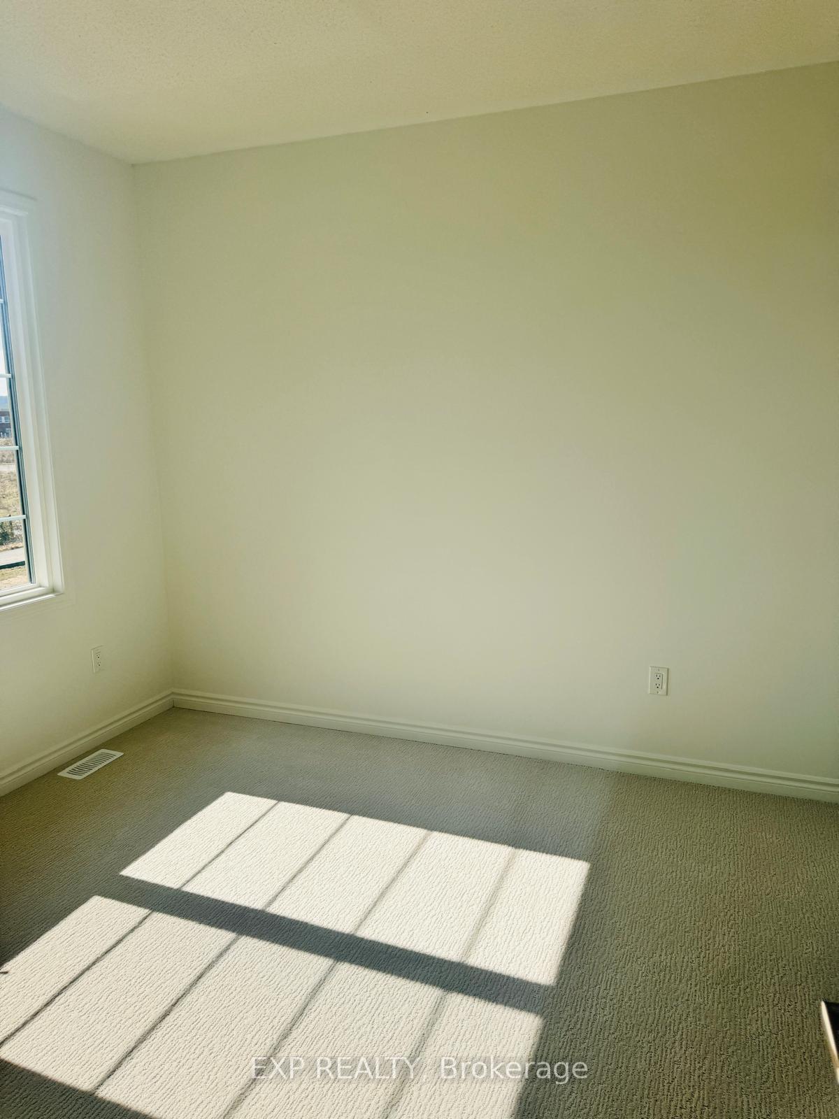 Photo 10 of 304 Marigold Court, Milton, Walker — HOMEH