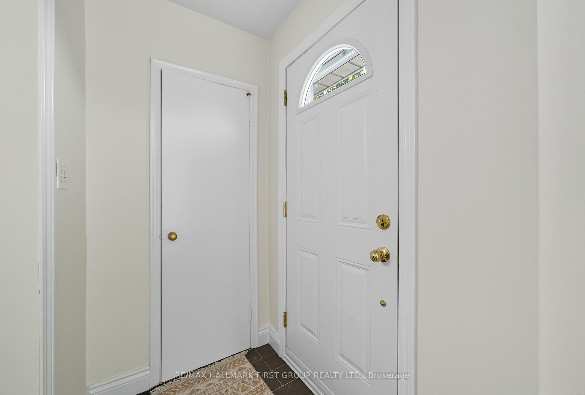 Photo 4 of 1425 Evangeline Drive, Oshawa, Lakeview — HOMEH