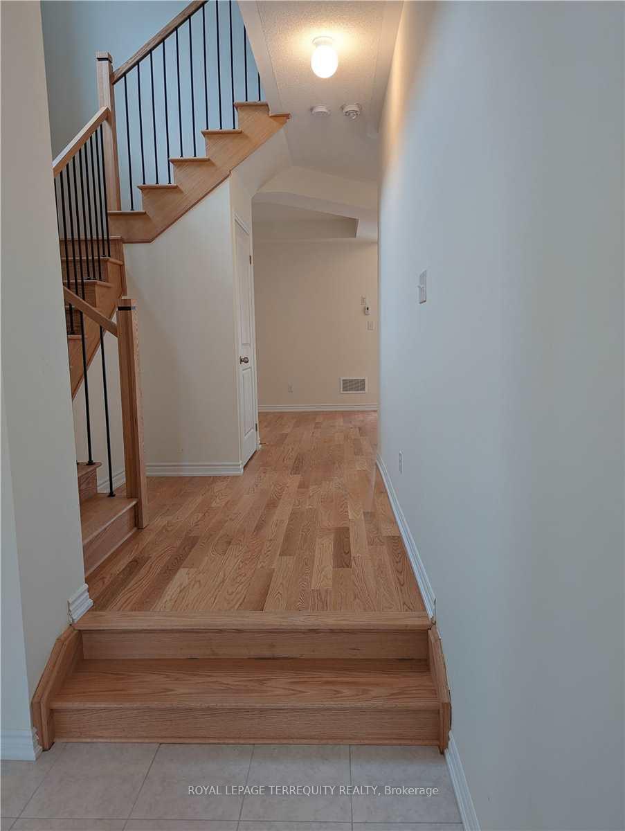 Photo 14 of 1094 Skyridge Boulevard, Pickering, Rural Pickering — HOMEH