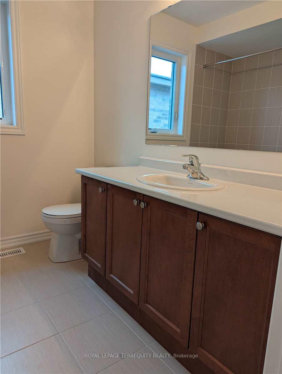 Photo 16 of 1094 Skyridge Boulevard, Pickering, Rural Pickering — HOMEH