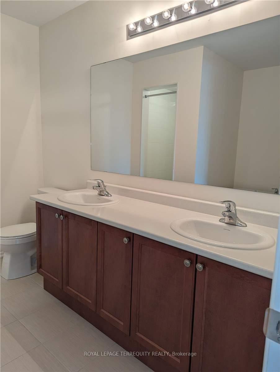 Photo 17 of 1094 Skyridge Boulevard, Pickering, Rural Pickering — HOMEH