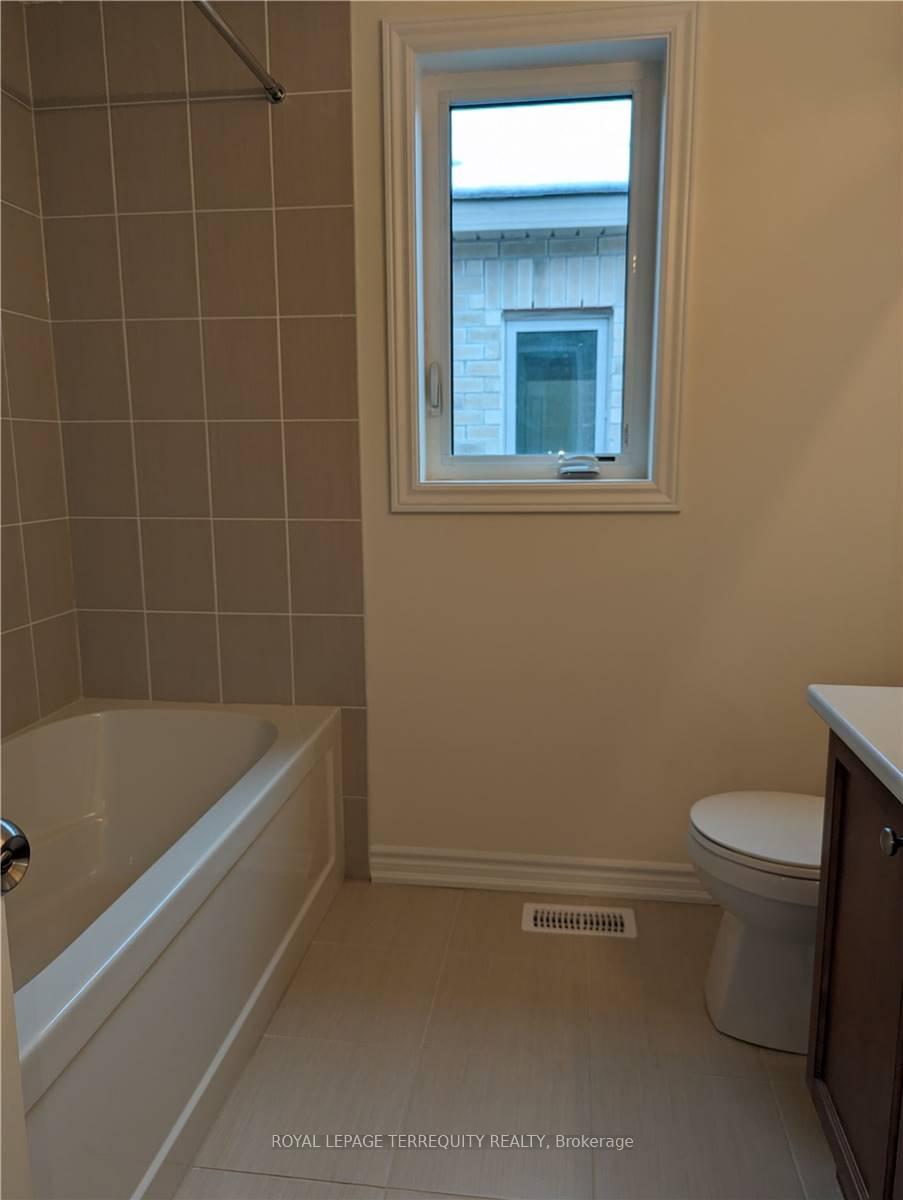 Photo 19 of 1094 Skyridge Boulevard, Pickering, Rural Pickering — HOMEH