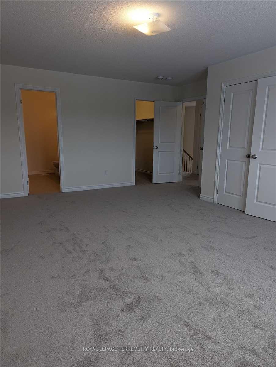 Photo 23 of 1094 Skyridge Boulevard, Pickering, Rural Pickering — HOMEH