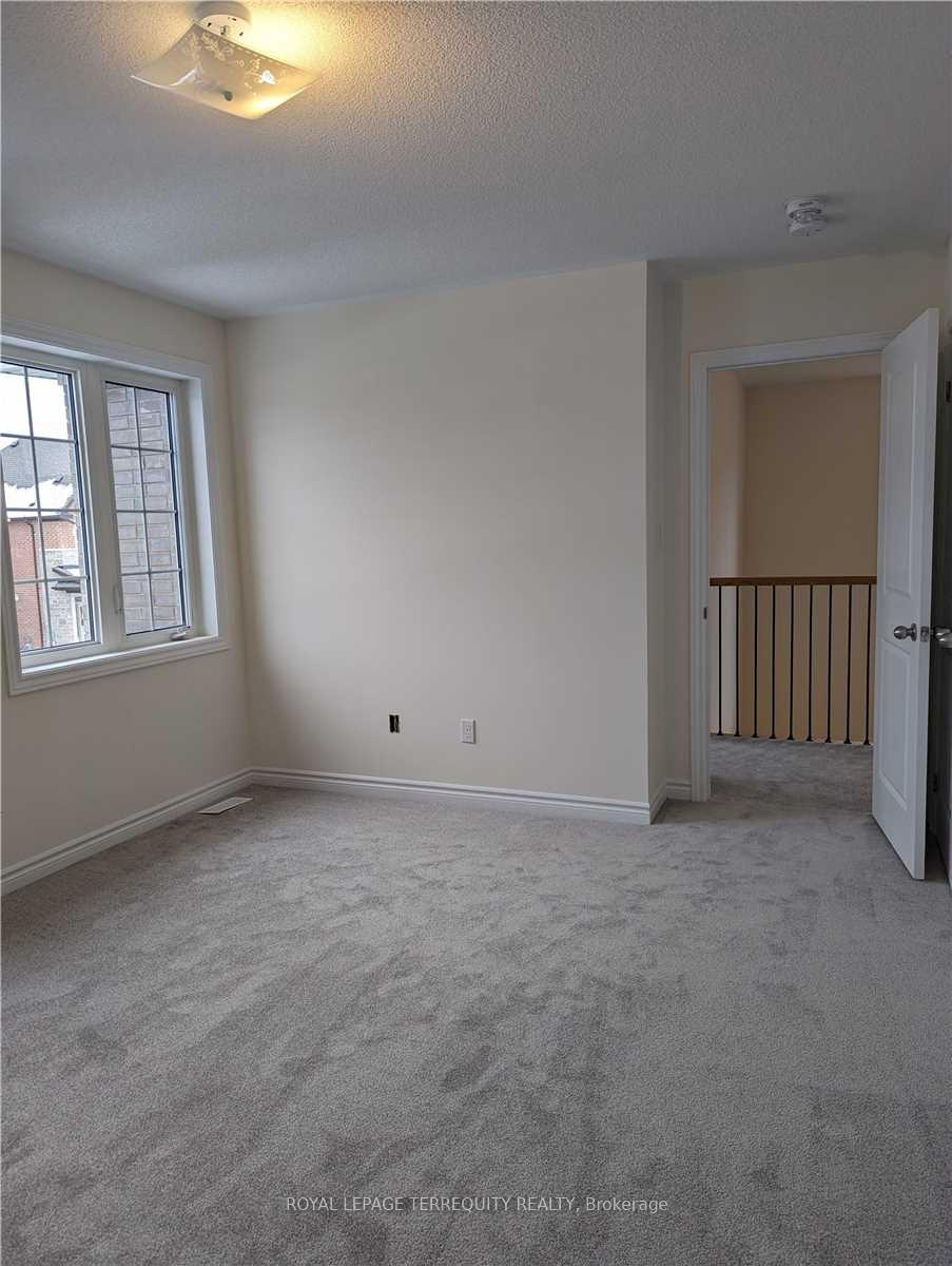 Photo 34 of 1094 Skyridge Boulevard, Pickering, Rural Pickering — HOMEH