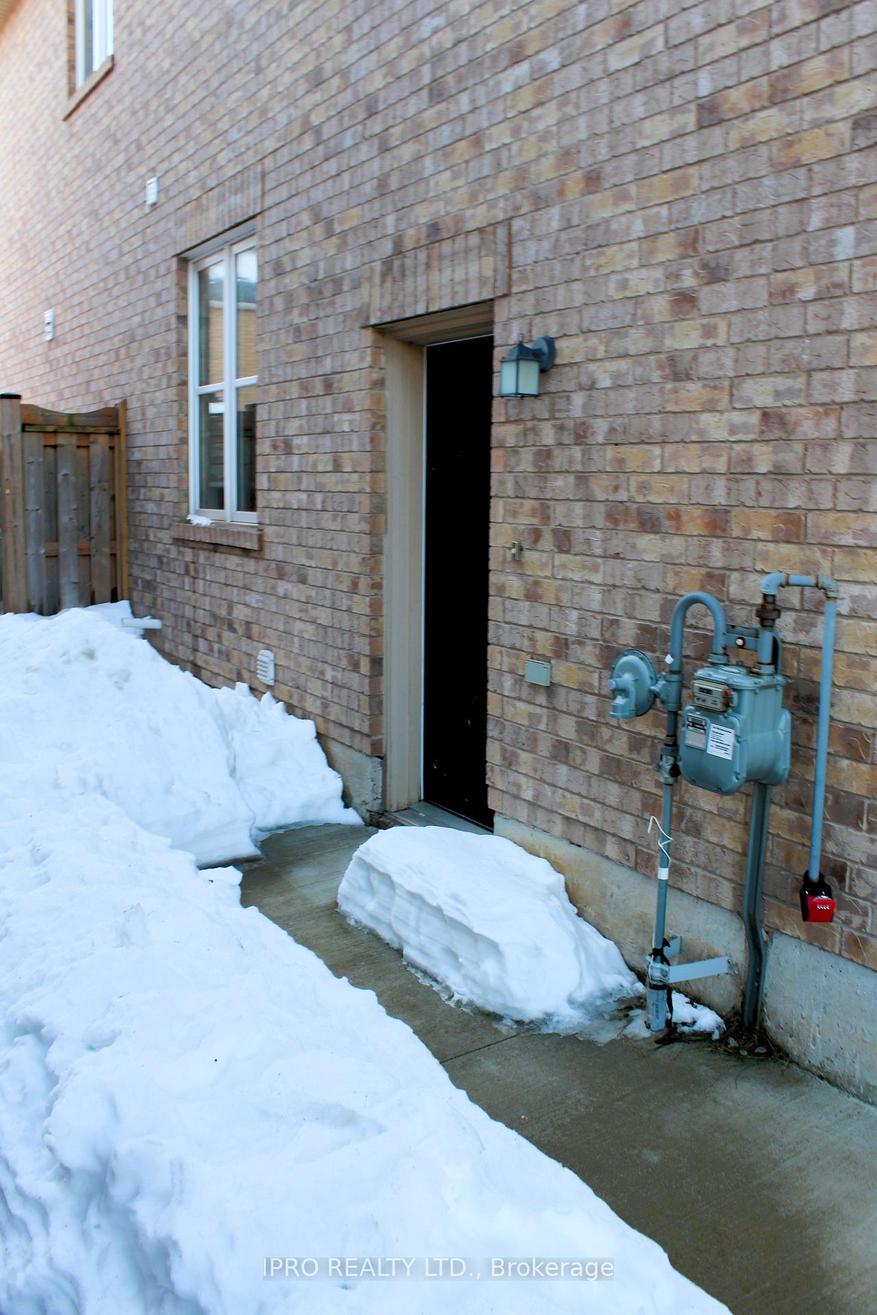 Front of 884 McEwan Drive