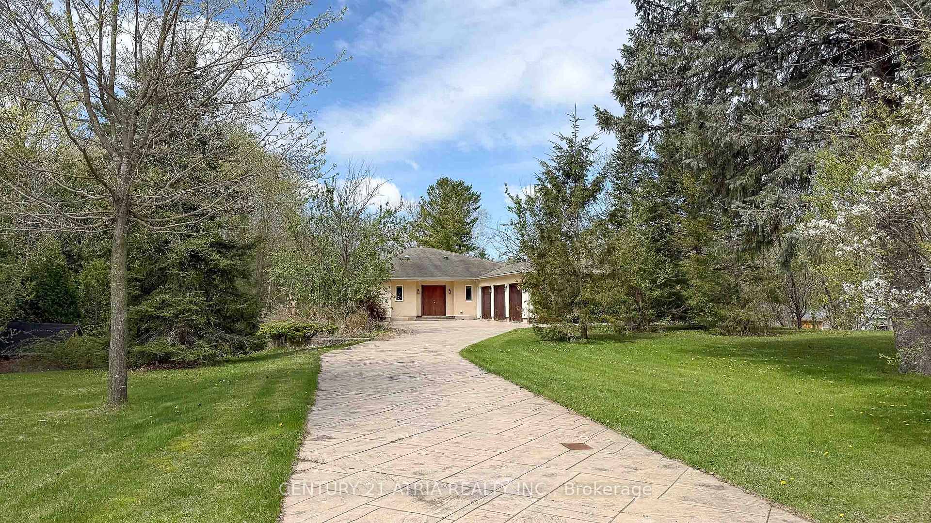 Photo 1 of 1950 Fairport Road, Pickering, Dunbarton — HOMEH