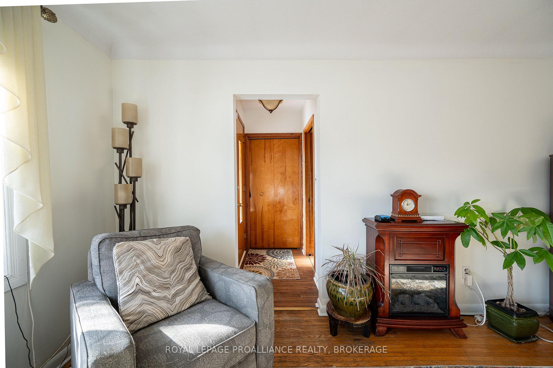 Photo 6 of 3 Hampstead Heath, Kingston, West of Sir John A. Blvd — HOMEH