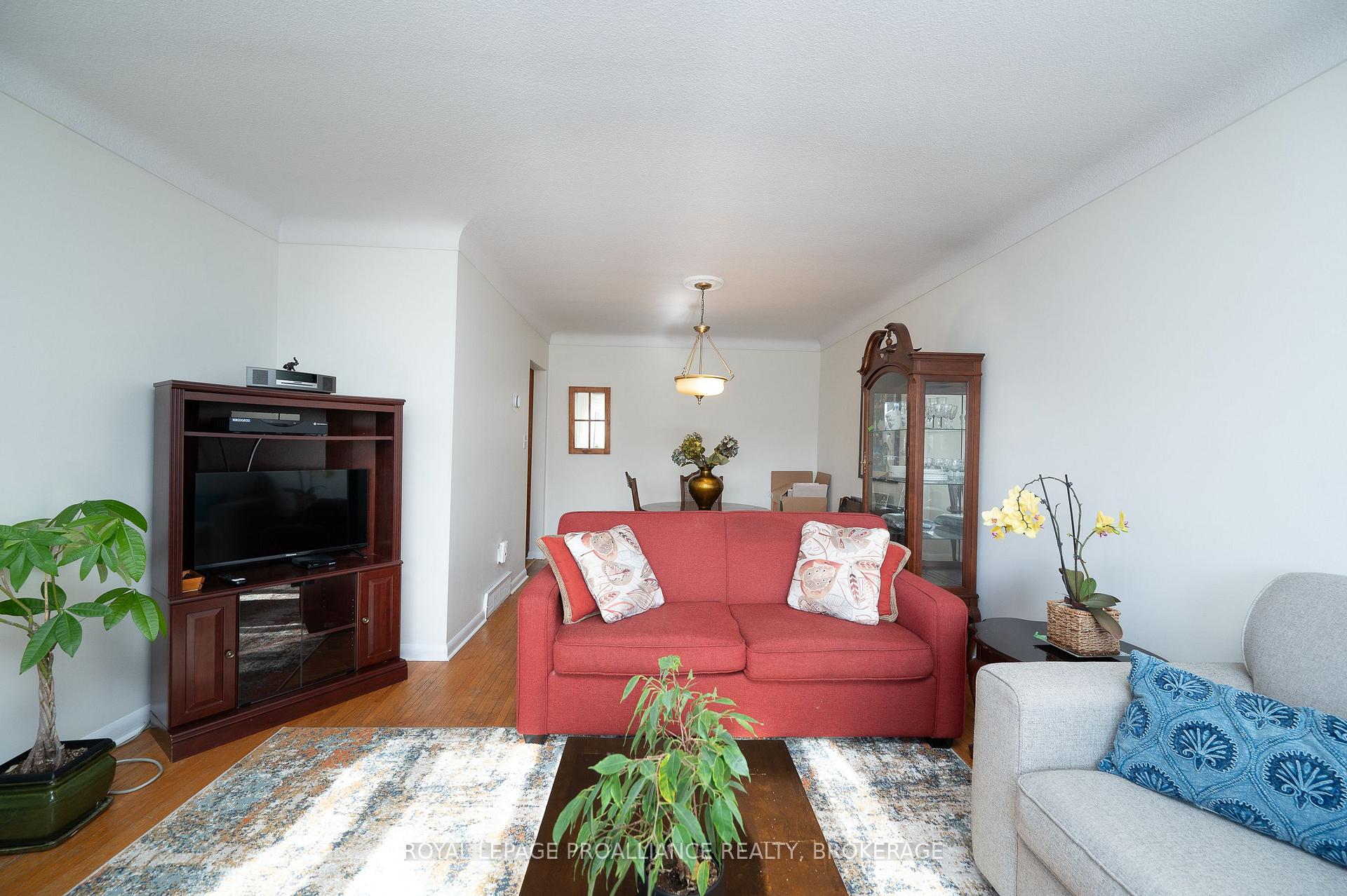 Photo 7 of 3 Hampstead Heath, Kingston, West of Sir John A. Blvd — HOMEH