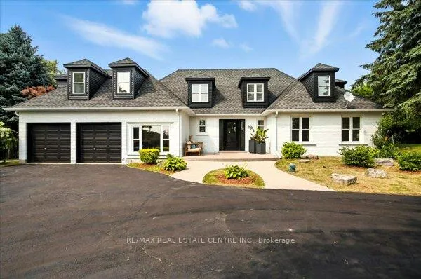 Front of 29 Currie Drive
