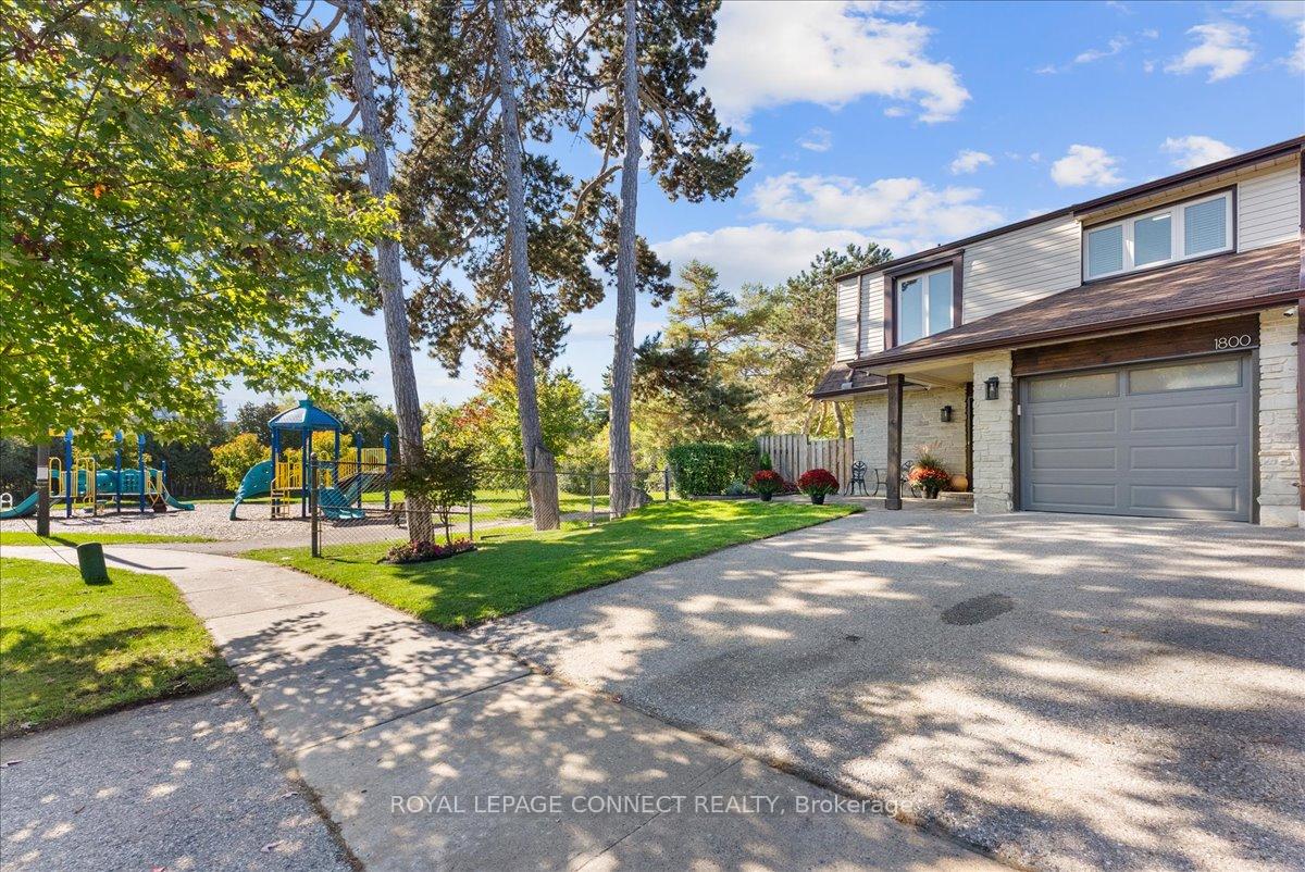 Photo 3 of 1800 Shadybrook Drive, Pickering, Amberlea — HOMEH