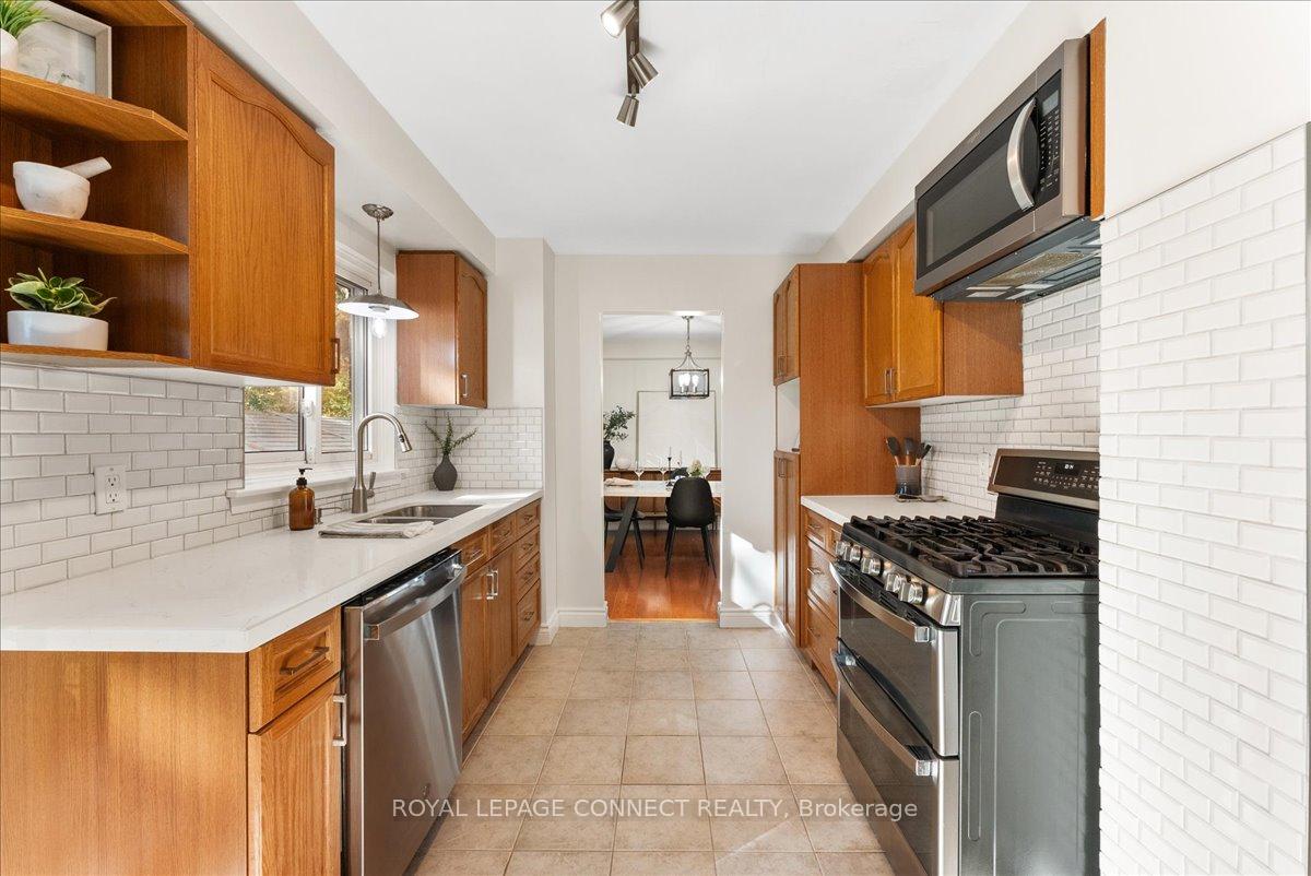 Photo 13 of 1800 Shadybrook Drive, Pickering, Amberlea — HOMEH