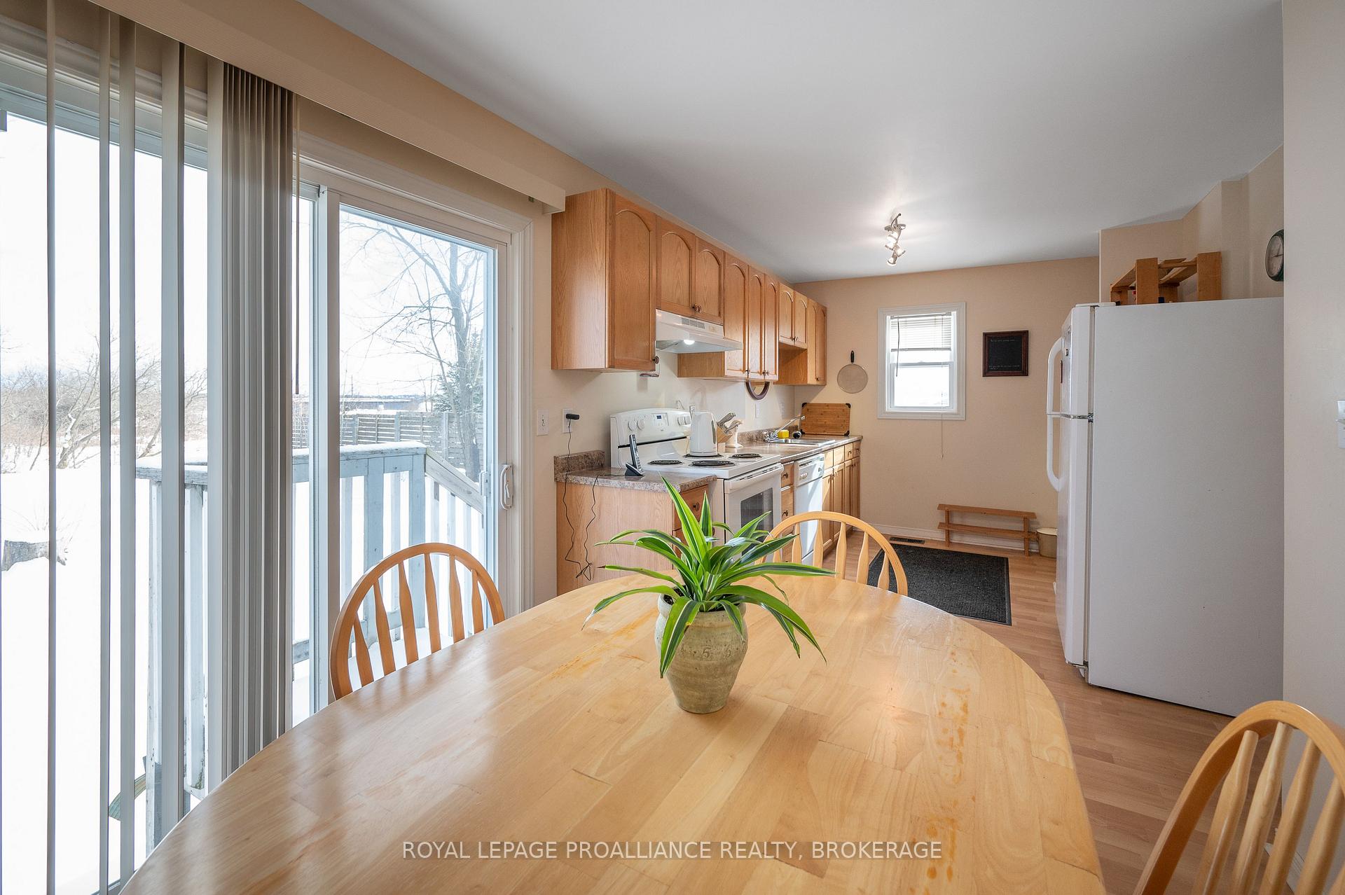 Photo 10 of 21 Day Street, Kingston, East of Sir John A. Blvd — HOMEH